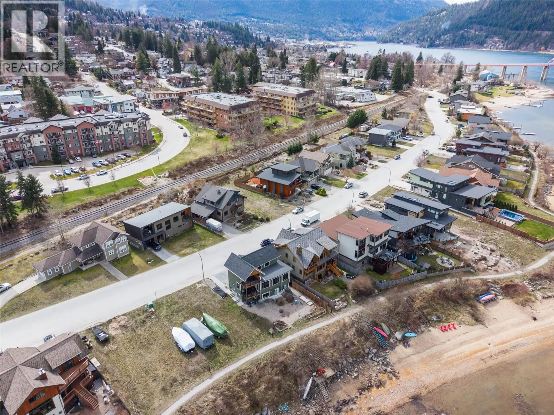 Property at 1002 SPROAT DRIVE, Nelson, BC