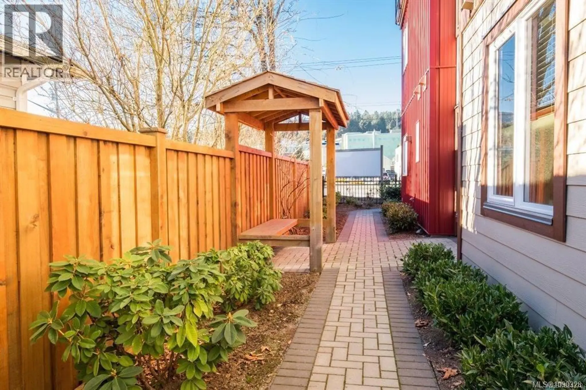 Property at 438 WAKESIAH AVE, Nanaimo, BC