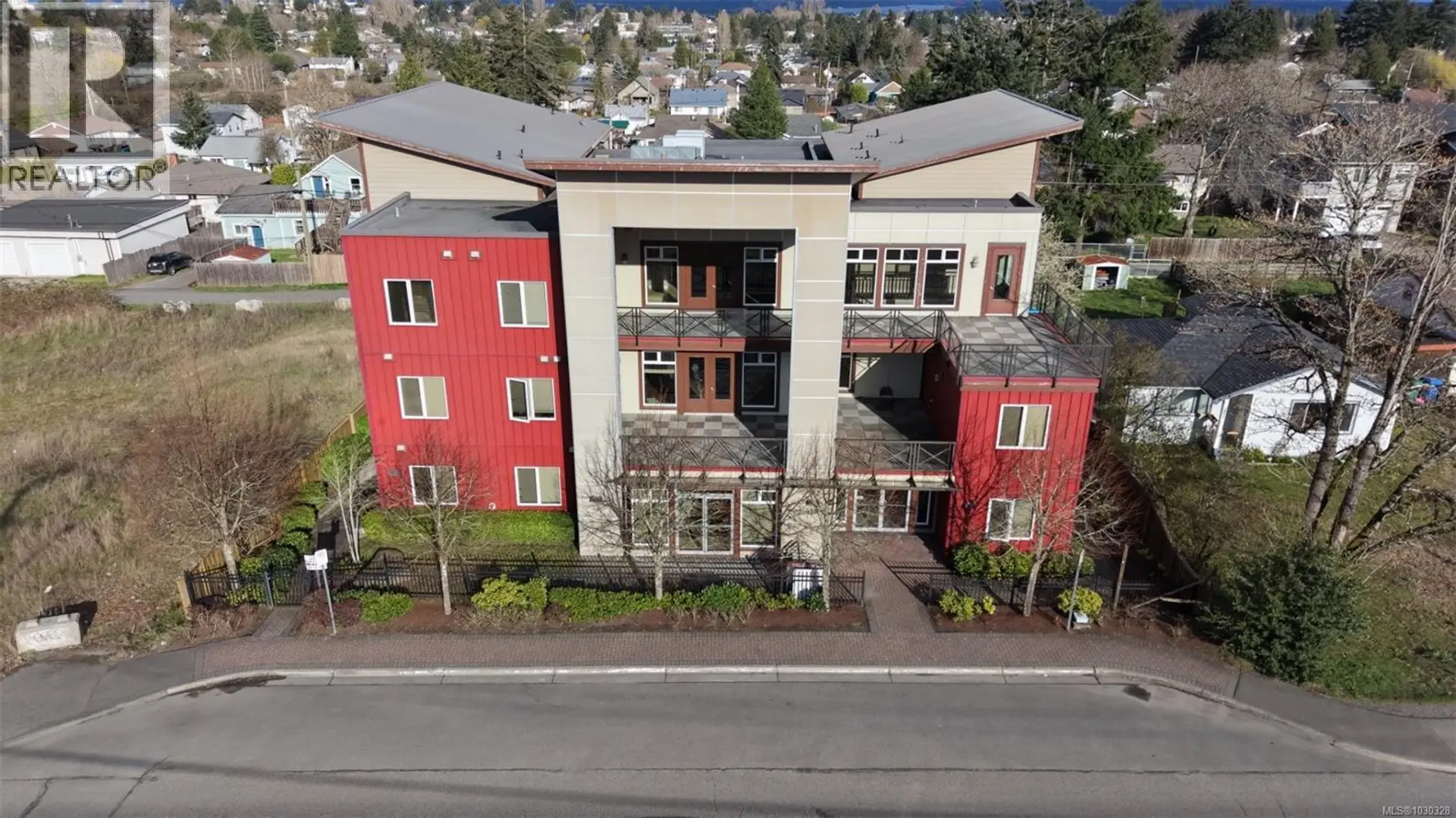 Property at 438 WAKESIAH AVE, Nanaimo, BC