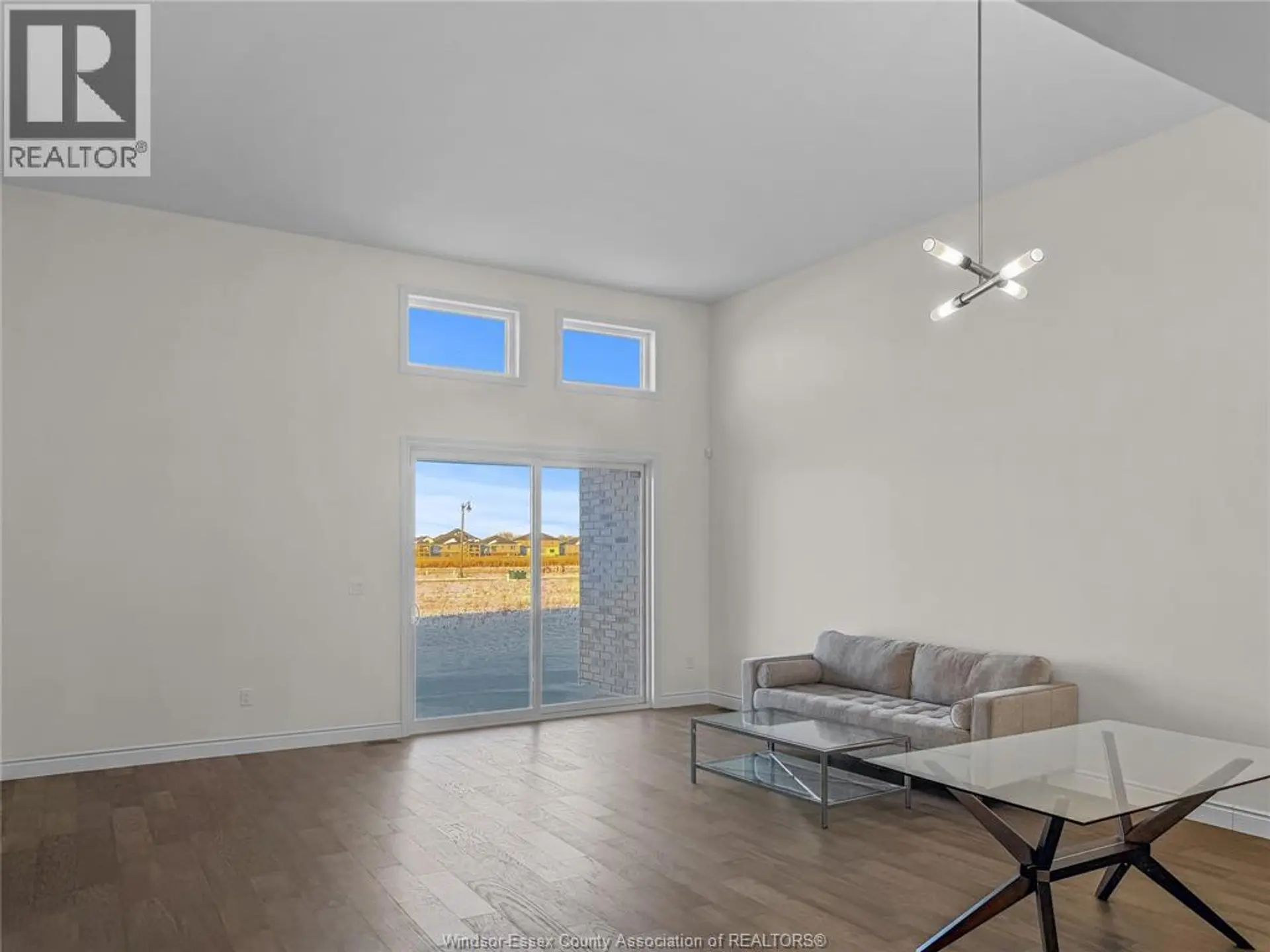 218 MCLELLAN AVENUE - Image 5