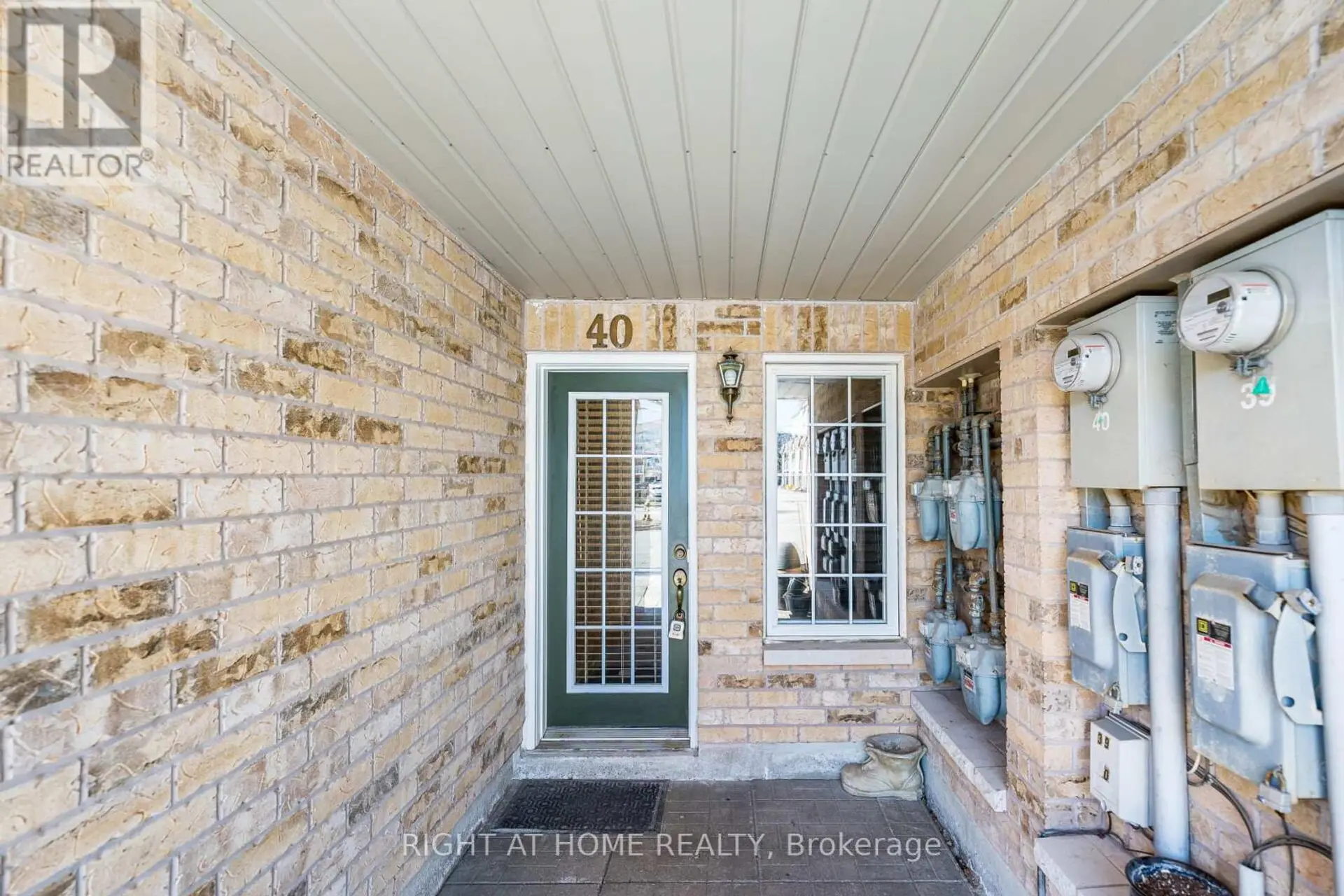 #40 200 MCLEVIN AVENUE - Image 4
