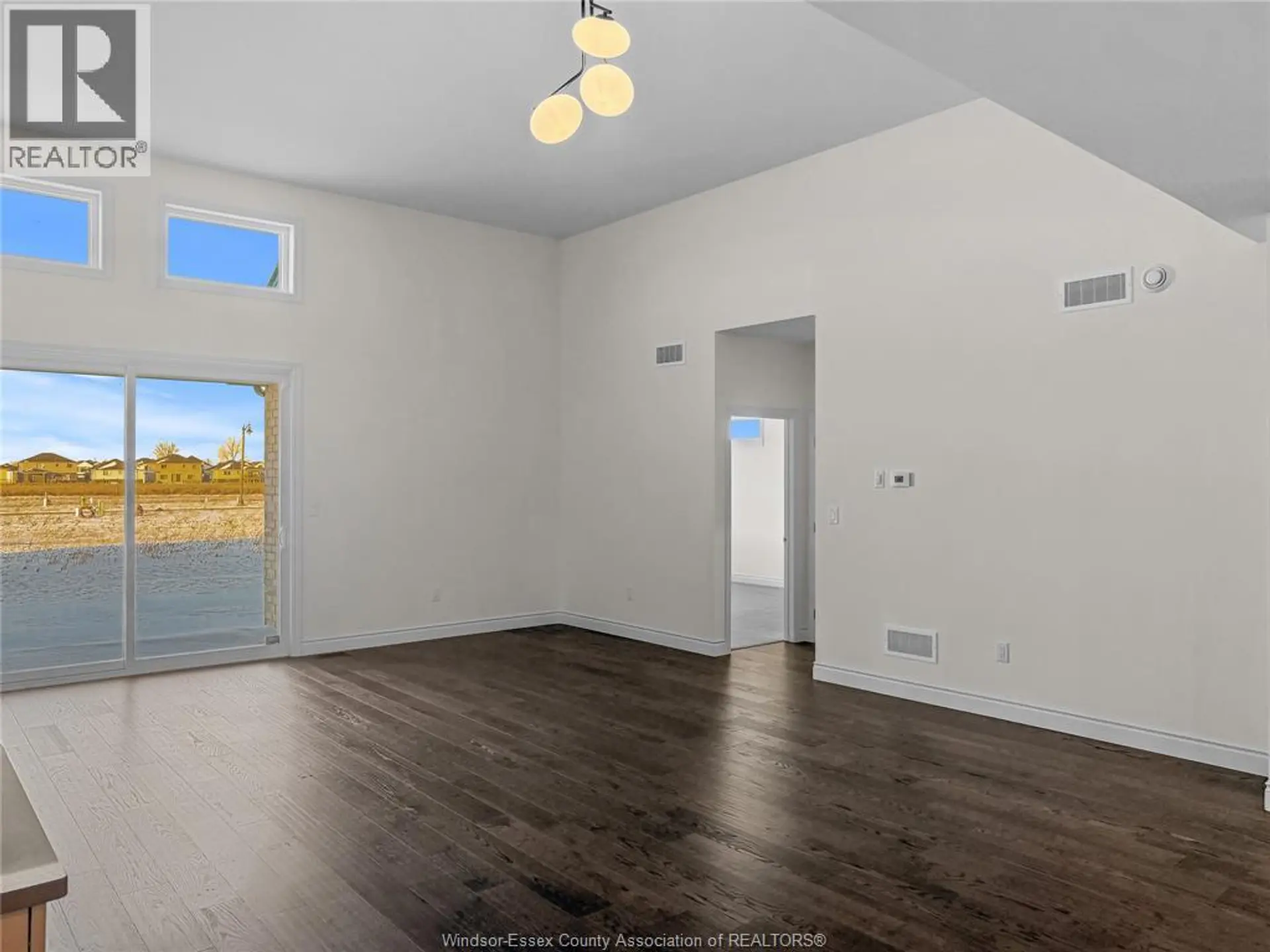 220 MCLELLAN AVENUE - Image 8