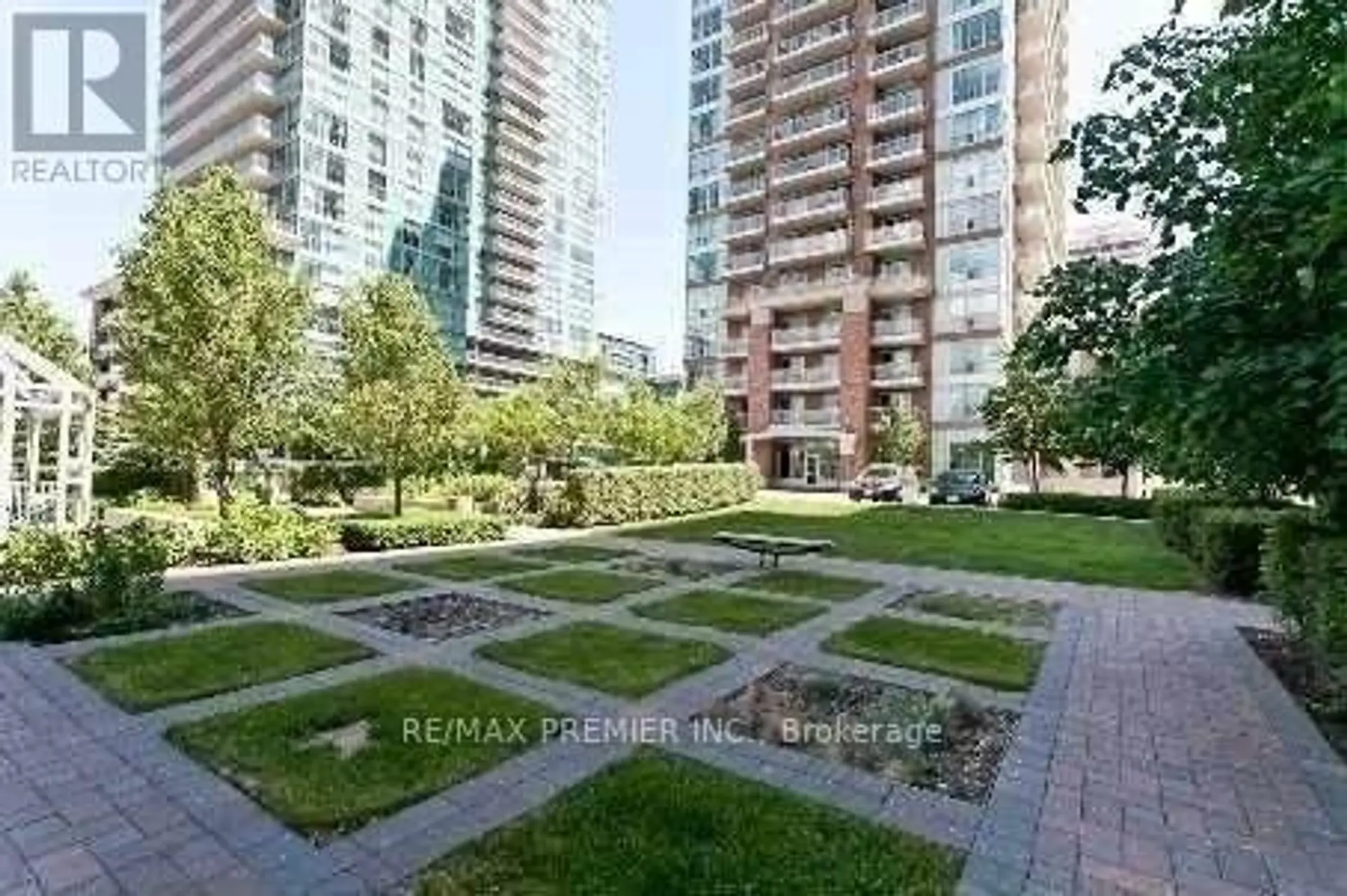 #1009 100 WESTERN BATTERY ROAD - Image 2