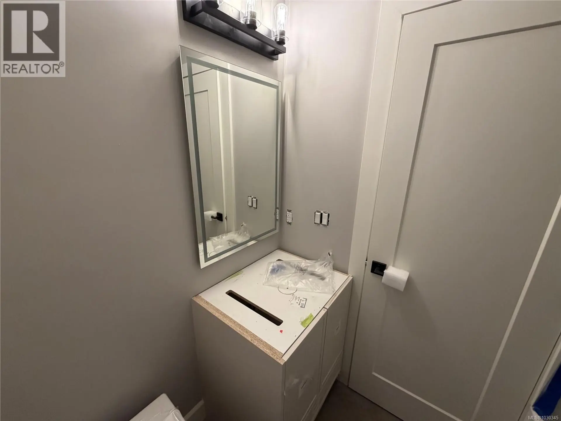 Property at #2 1048 CLARKE RD, Central Saanich, BC