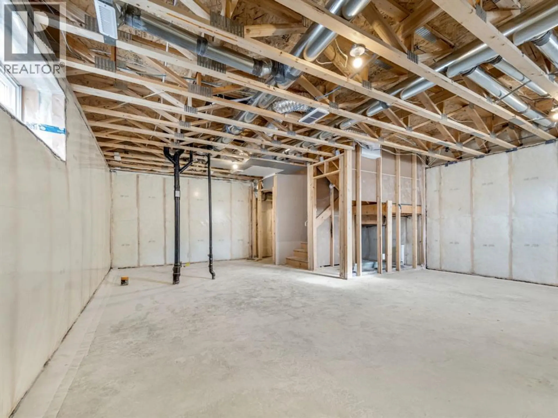 82 MINERS ROAD W - Image 19