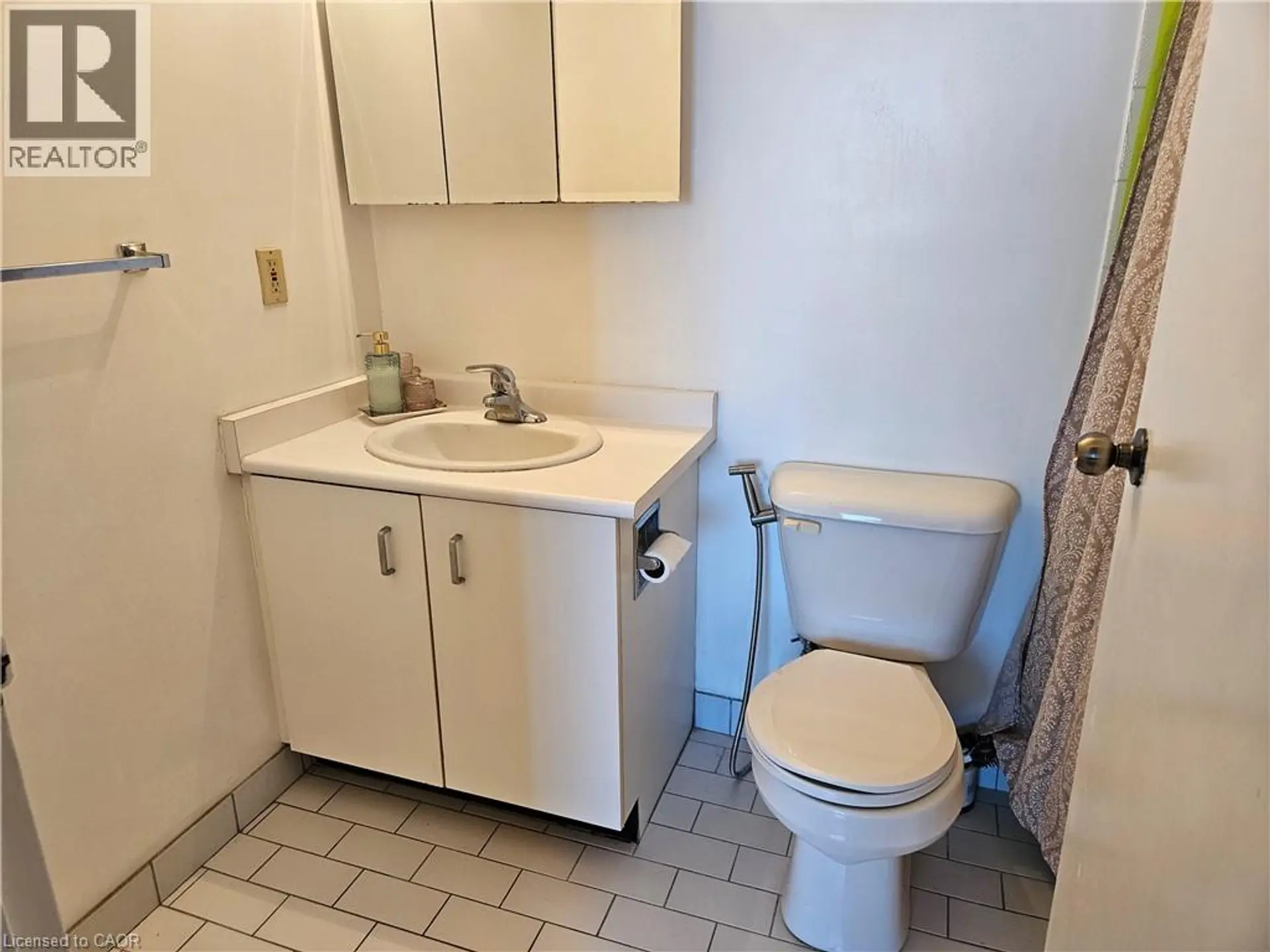 #805 55 BLUE SPRINGS DRIVE - Image 10