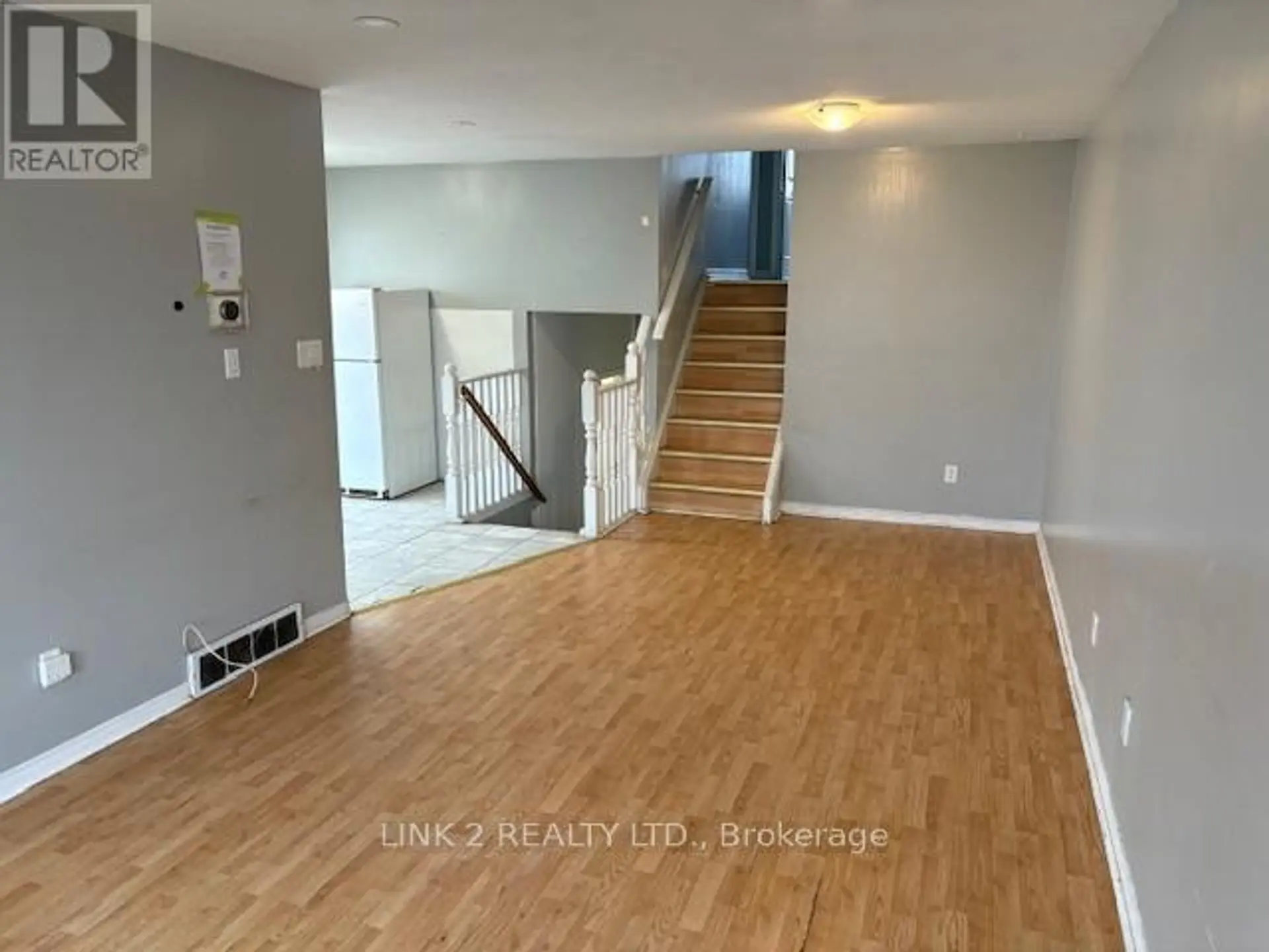 393 FLEMING DRIVE - Image 2