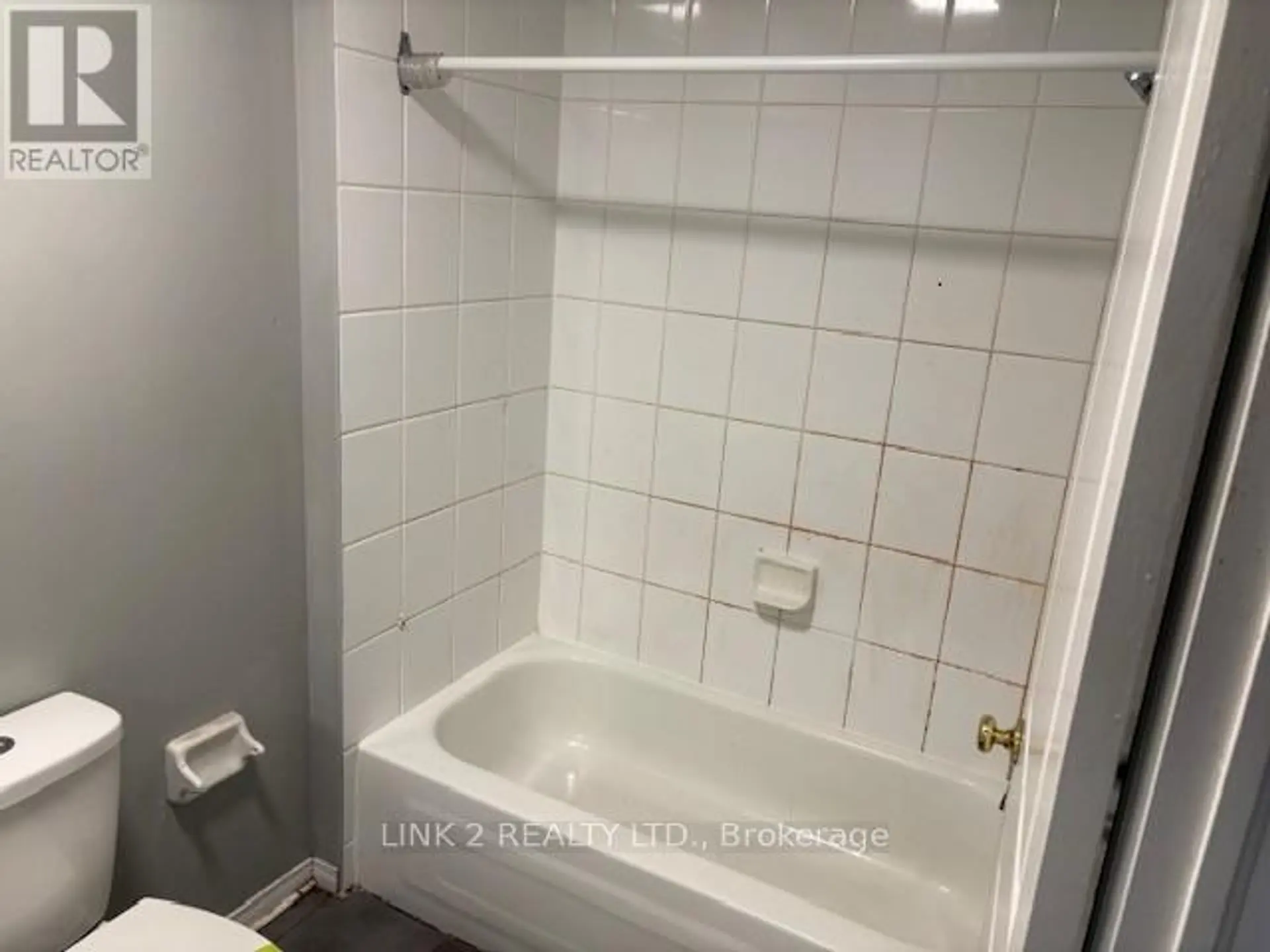 393 FLEMING DRIVE - Image 6