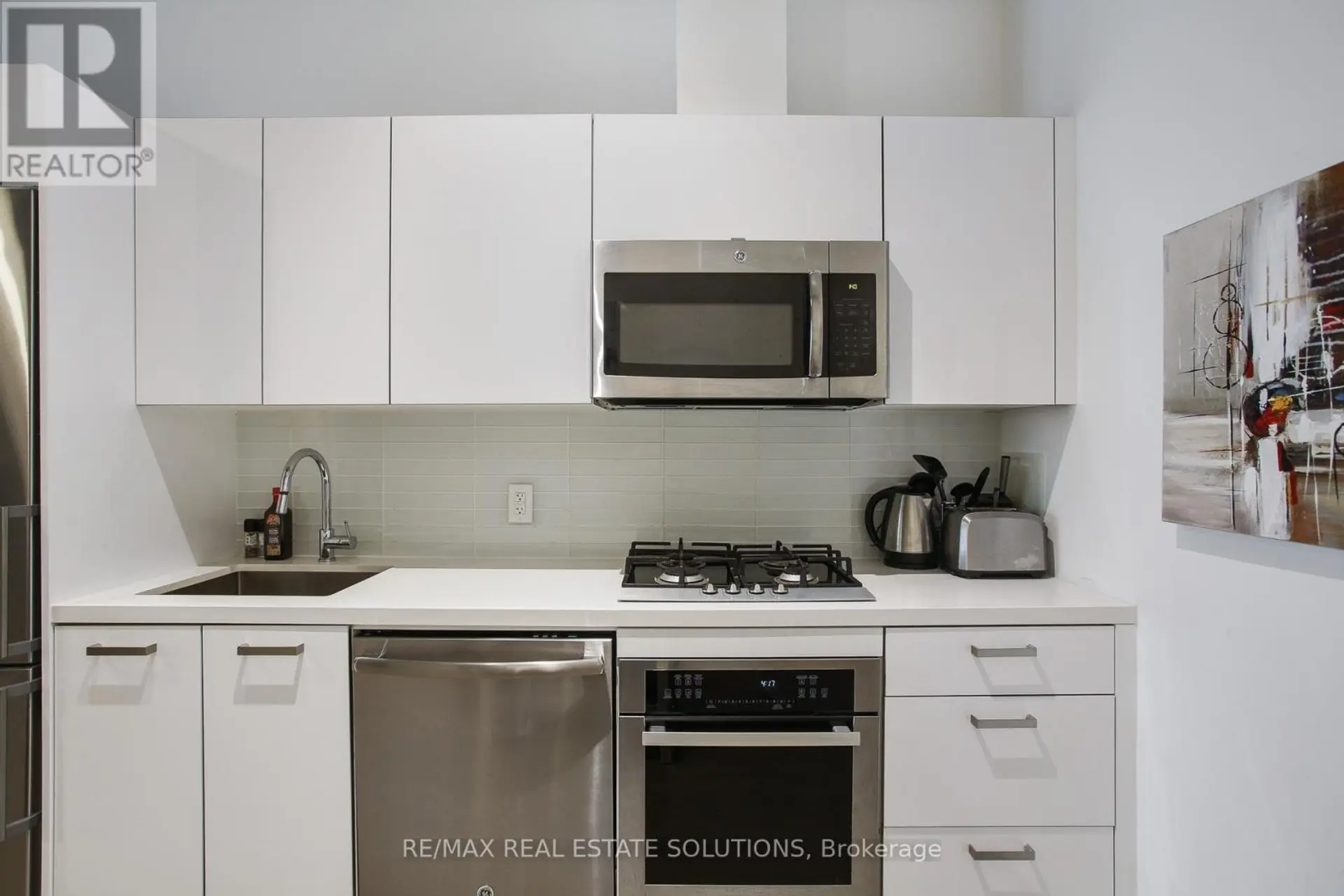 #210 608 RICHMOND STREET W - Image 2