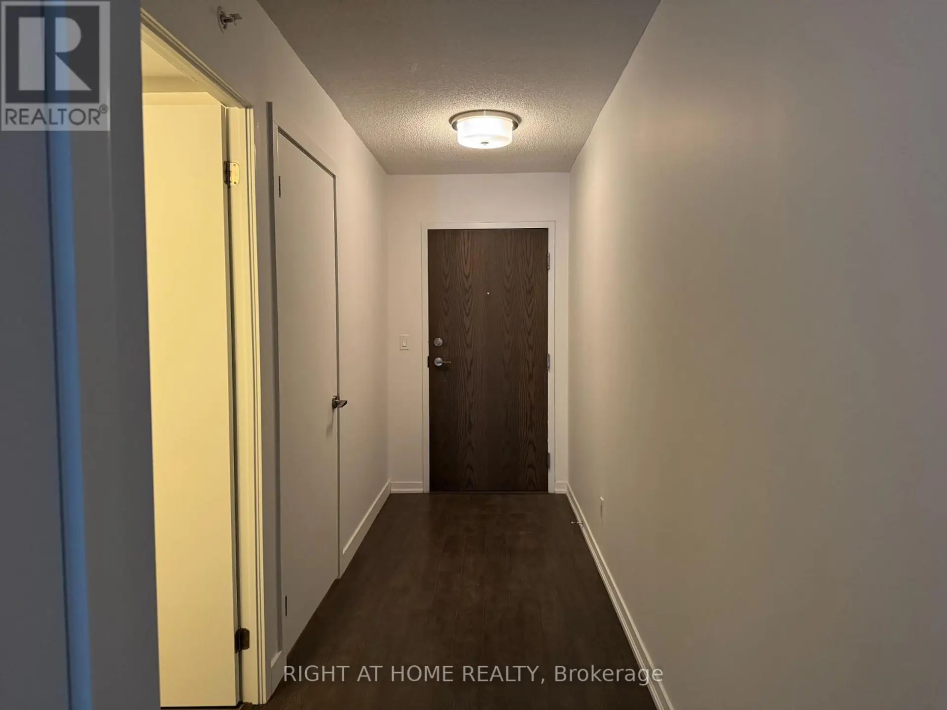 #317 68 ABELL STREET - Image 4