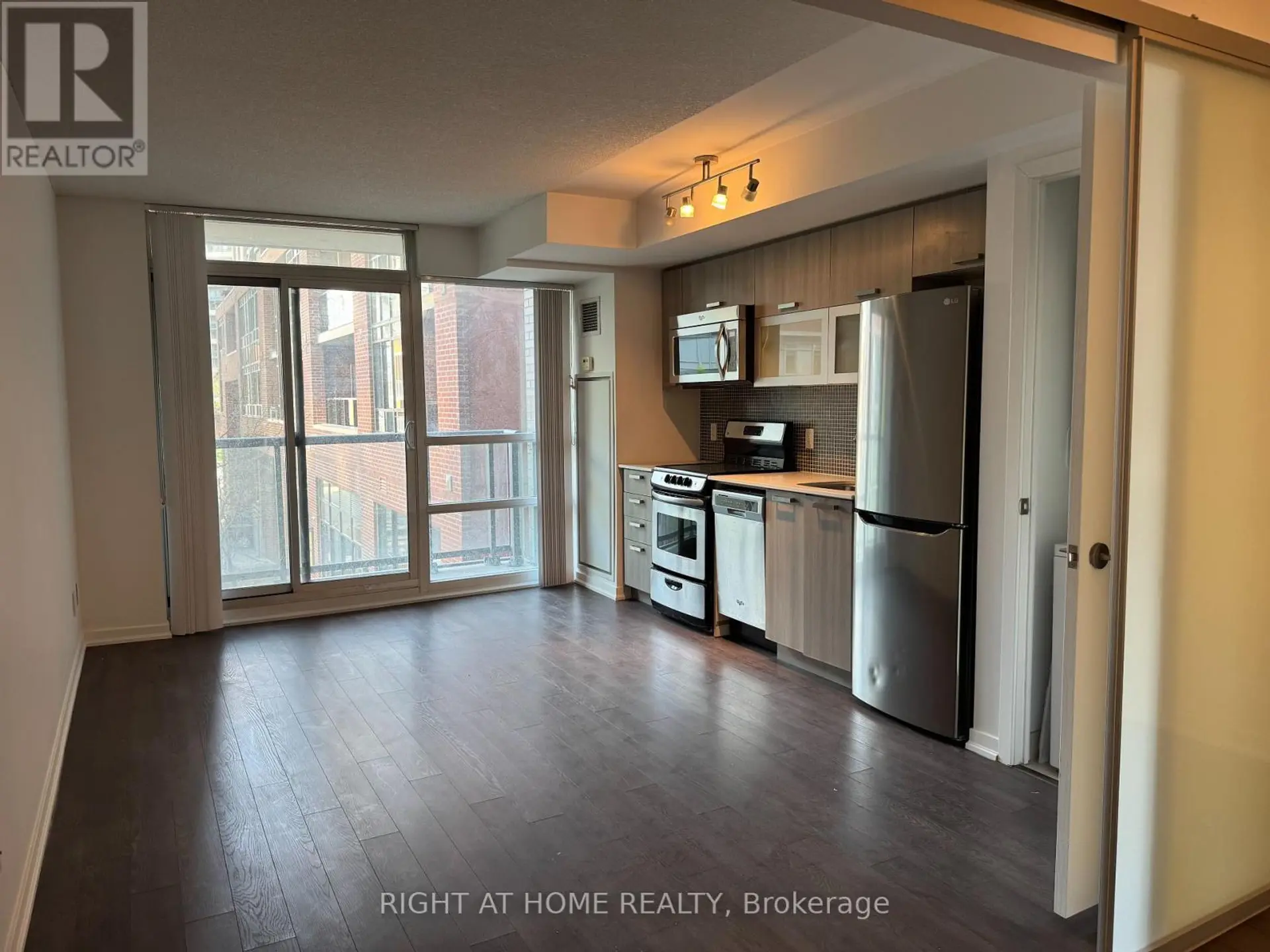#317 68 ABELL STREET - Image 8