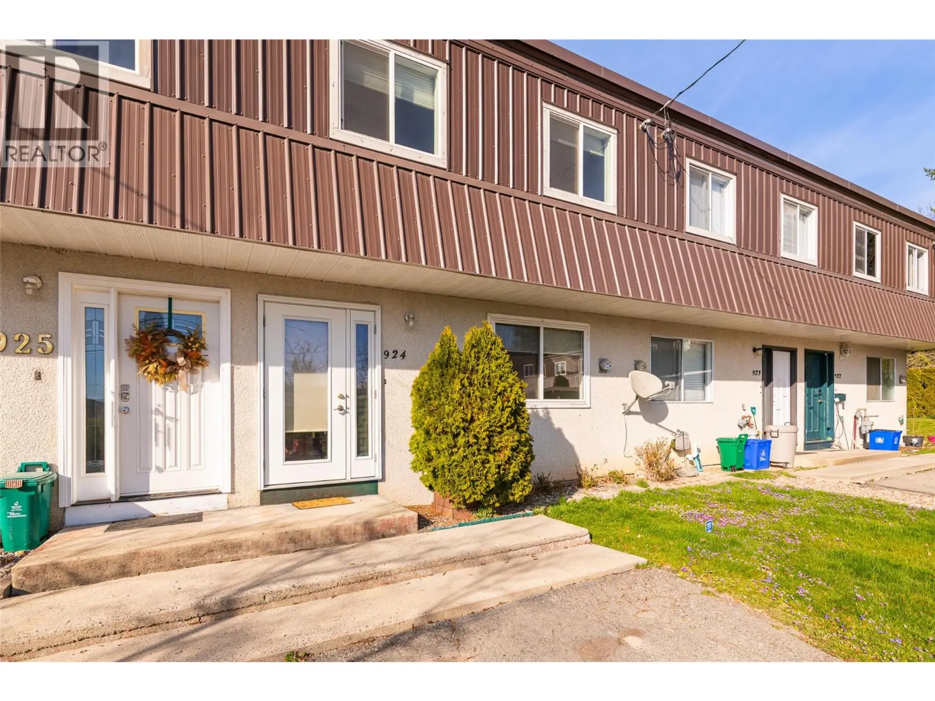 Property at 924 Dogwood Street, Creston, BC