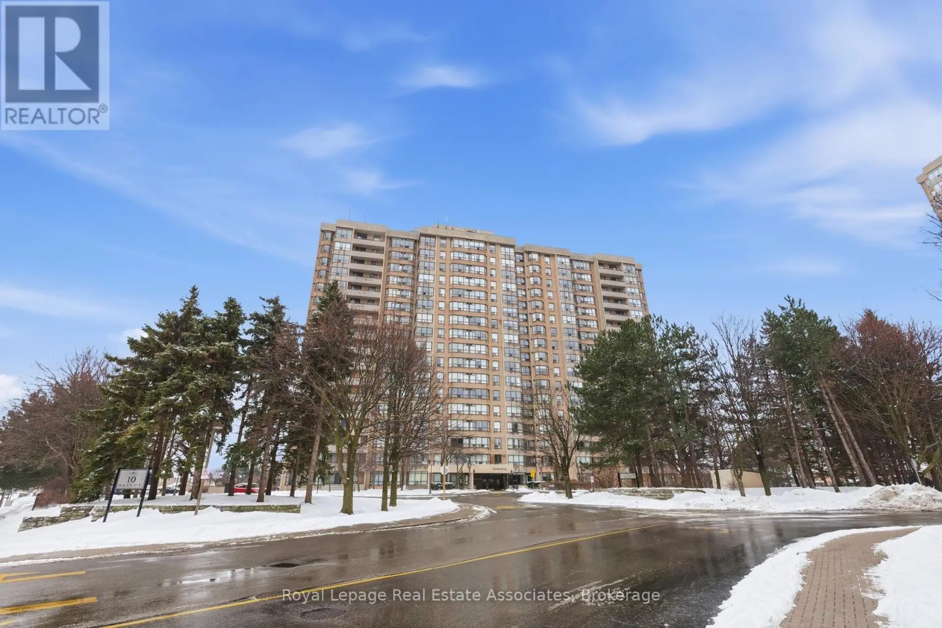 #1401 10 MALTA AVENUE - Image 18
