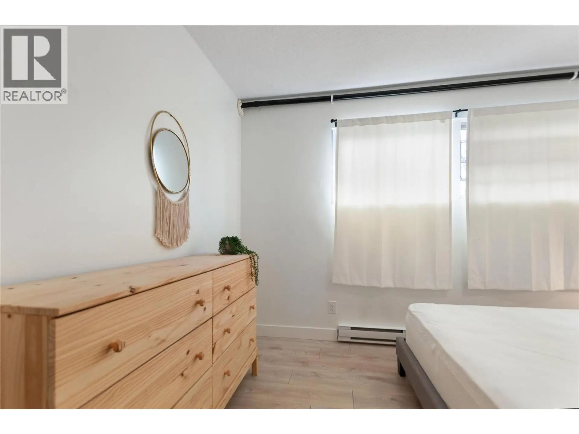 Property at 1611 ELM STREET E, Kelowna, BC