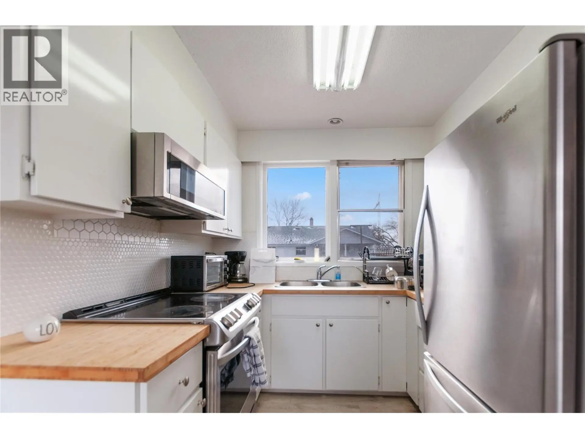 Property at 1611 ELM STREET E, Kelowna, BC