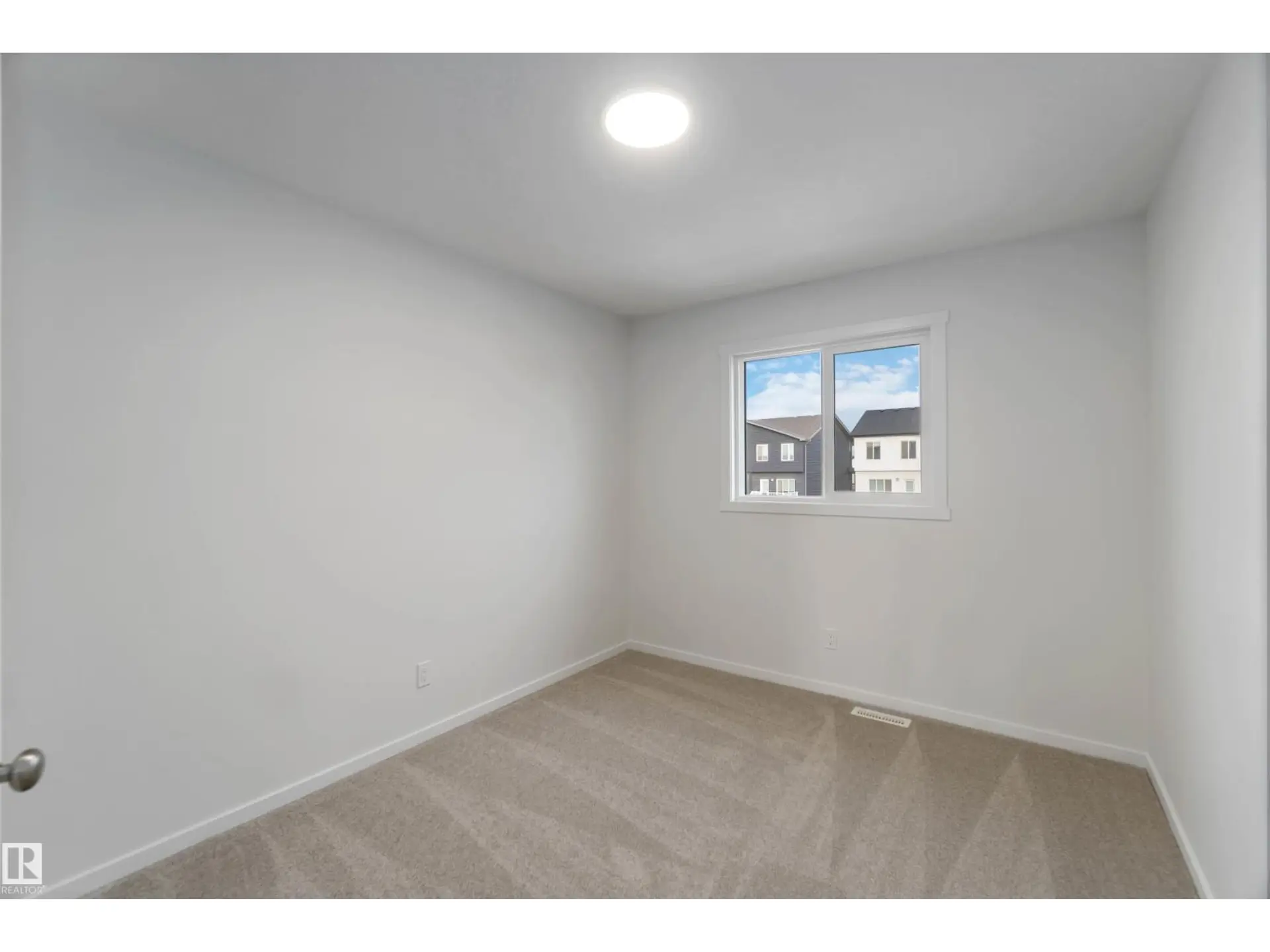 5452 HAWTHORN RU SW - Image 10