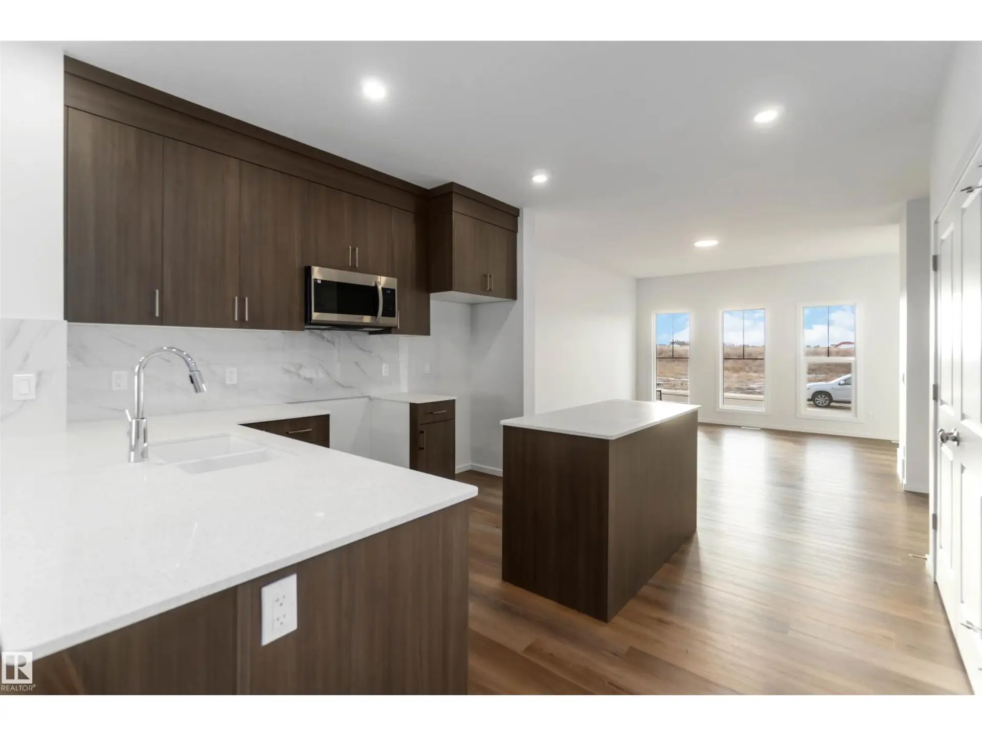 5452 HAWTHORN RU SW - Image 4