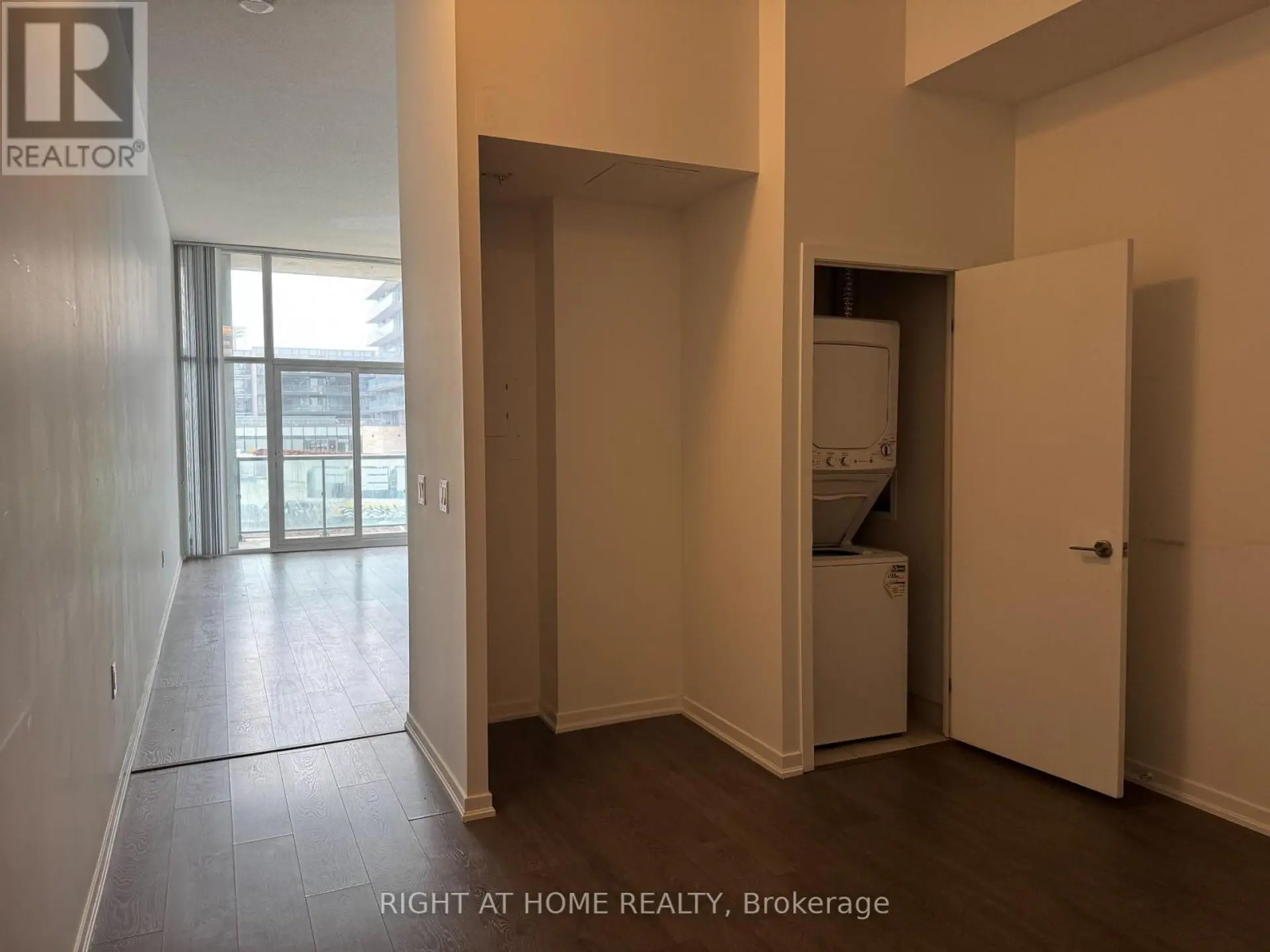 #321 36 LISGAR STREET - Image 12