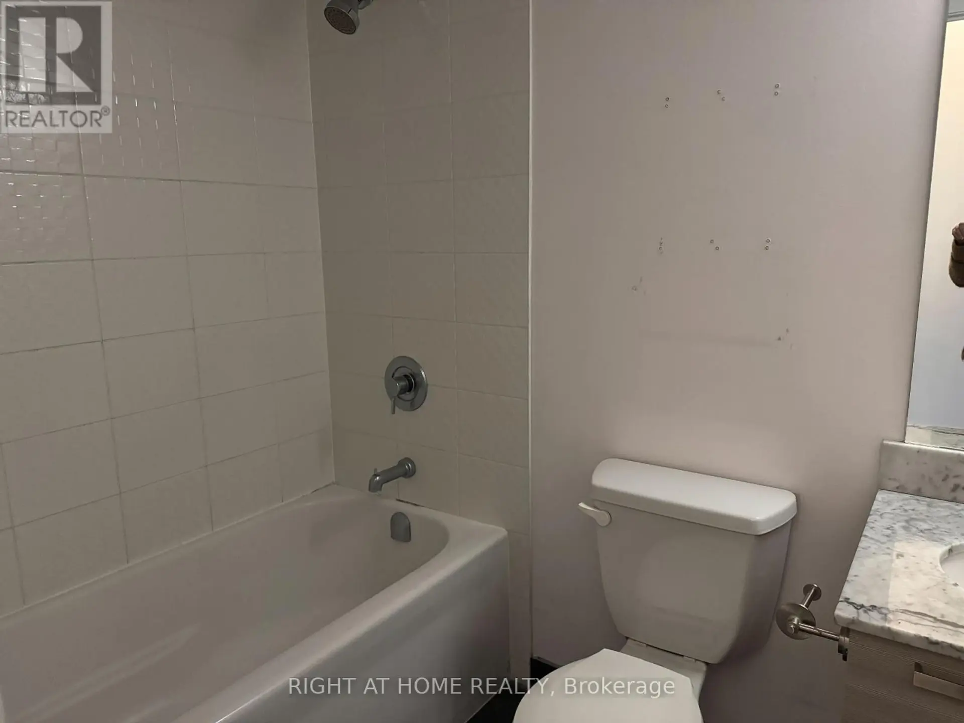 #321 36 LISGAR STREET - Image 13