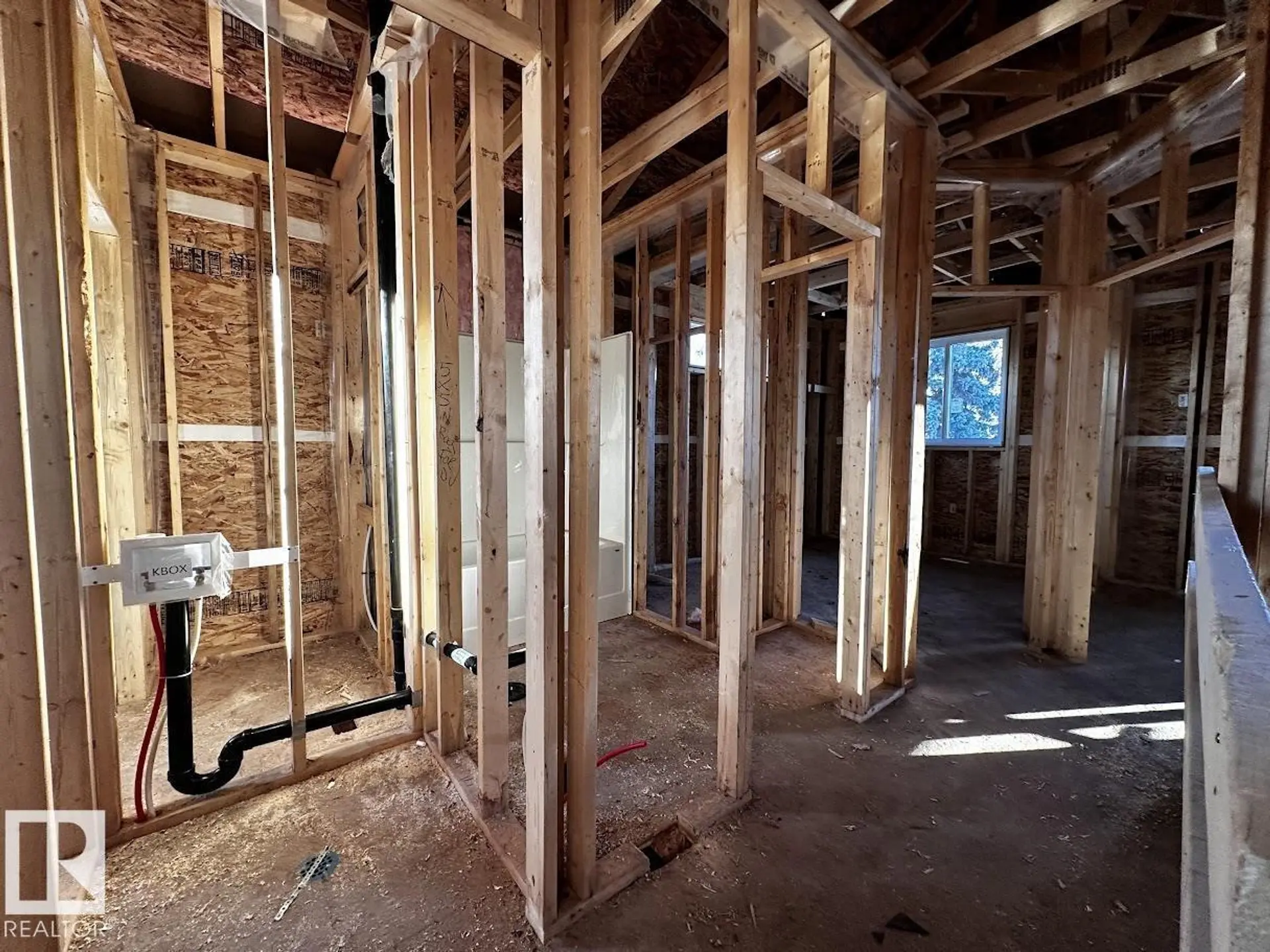 10627 149 ST NW - Image 13