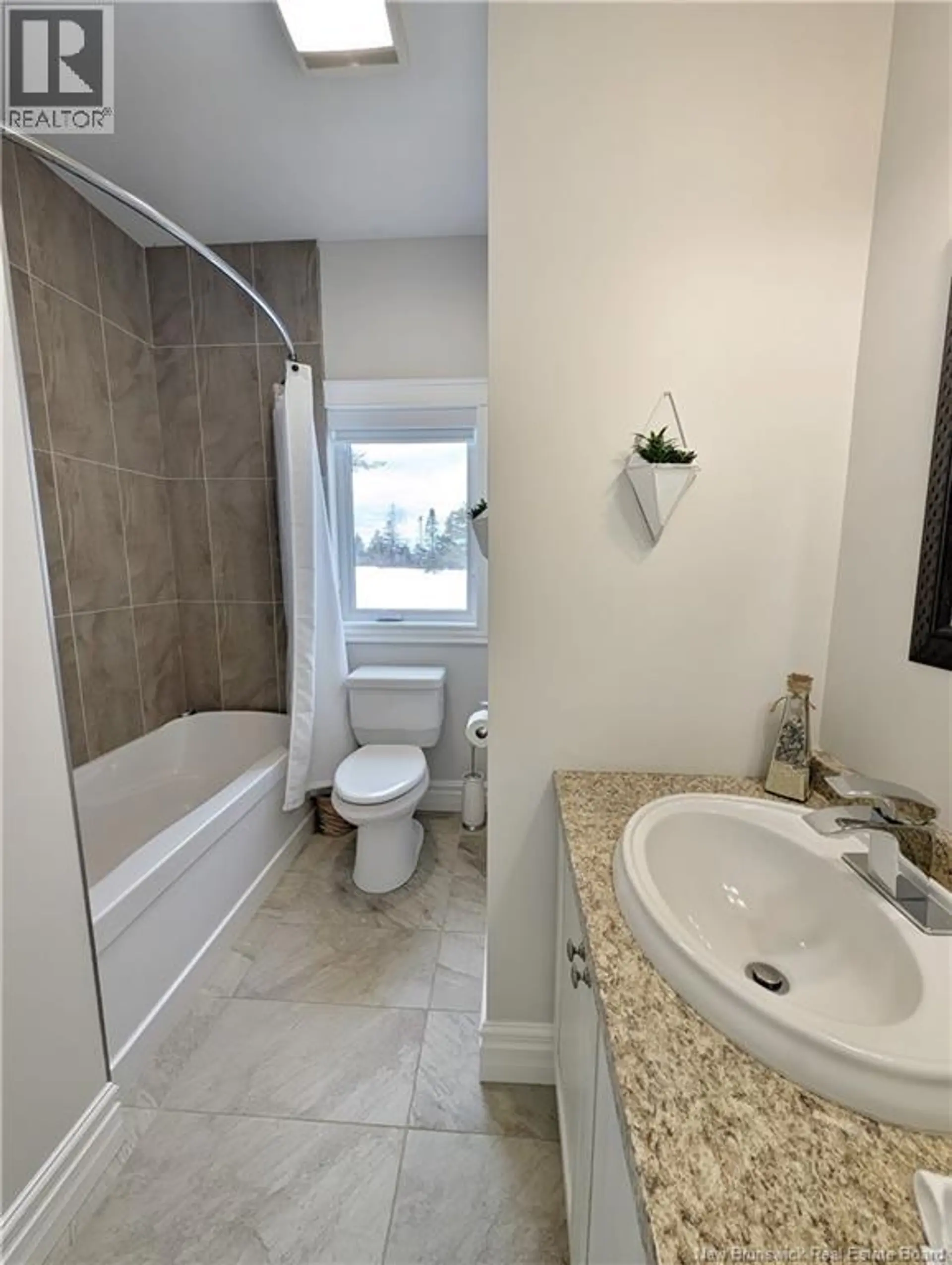 1518 CHEMIN STE LOUISE - Image 4