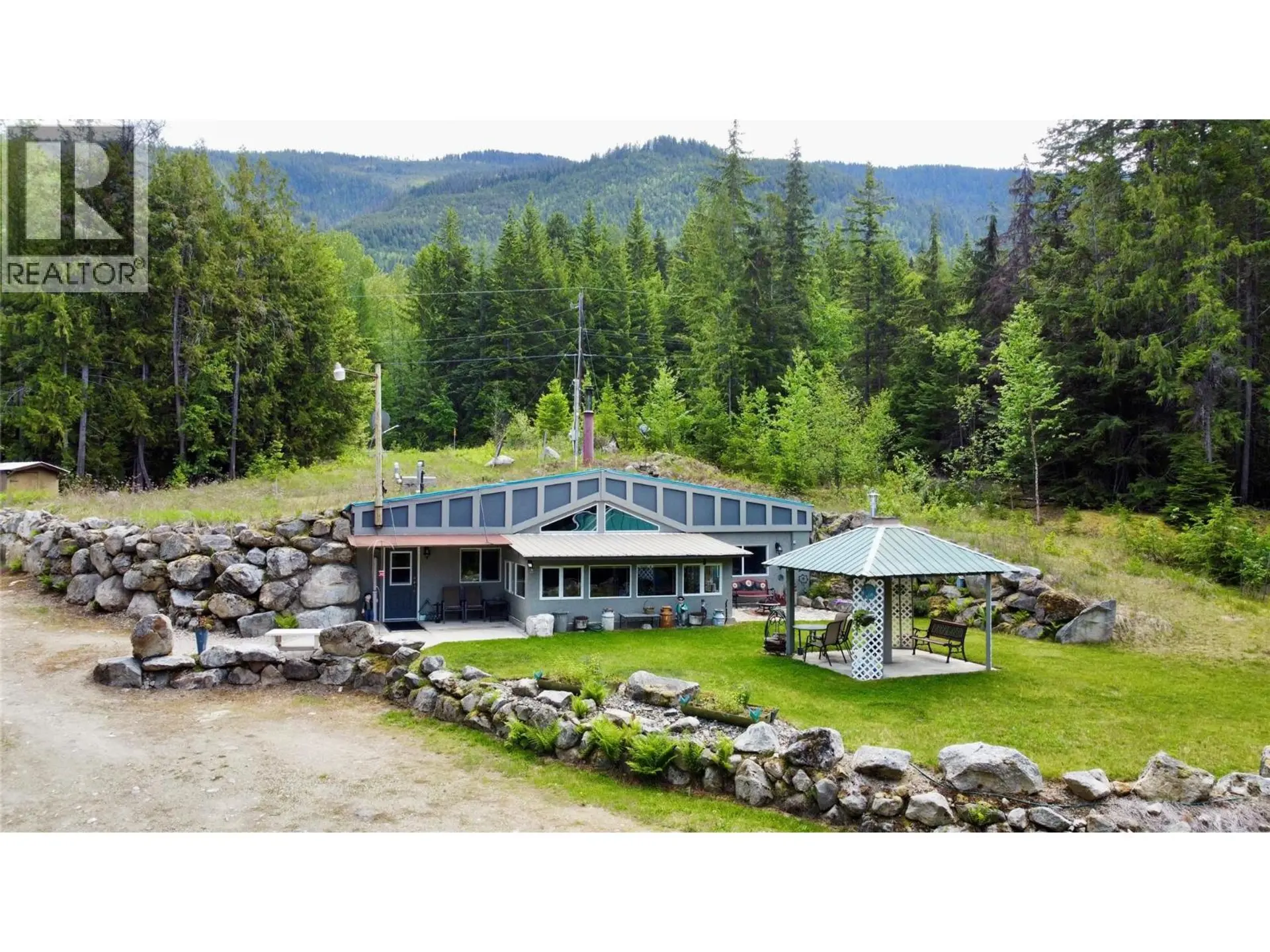 Property at 7705 Omen Road, Fauquier, BC