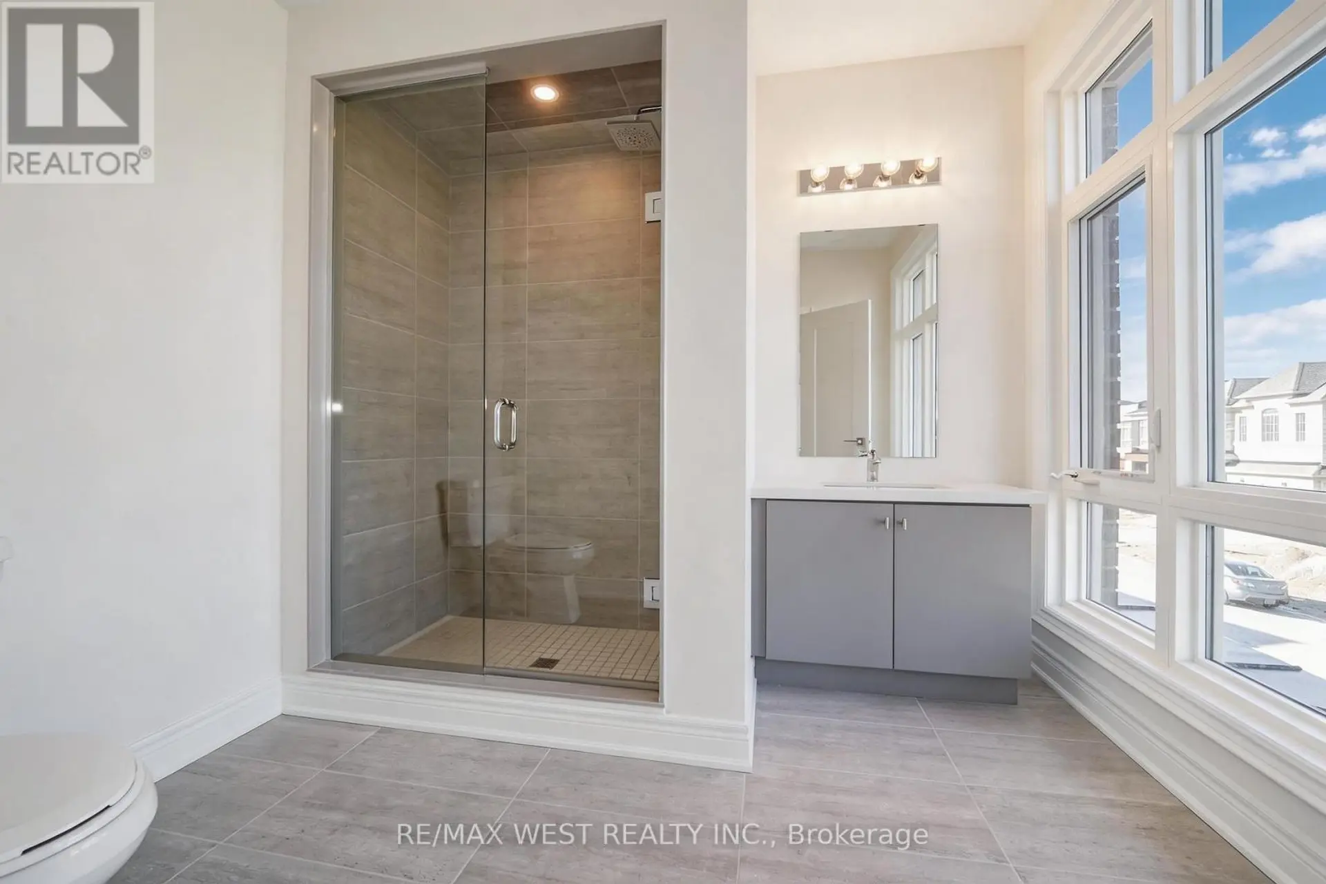 8 TARBOX AVENUE - Image 11