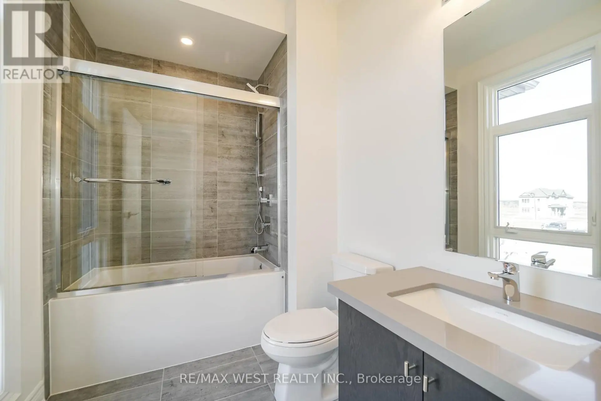 8 TARBOX AVENUE - Image 15