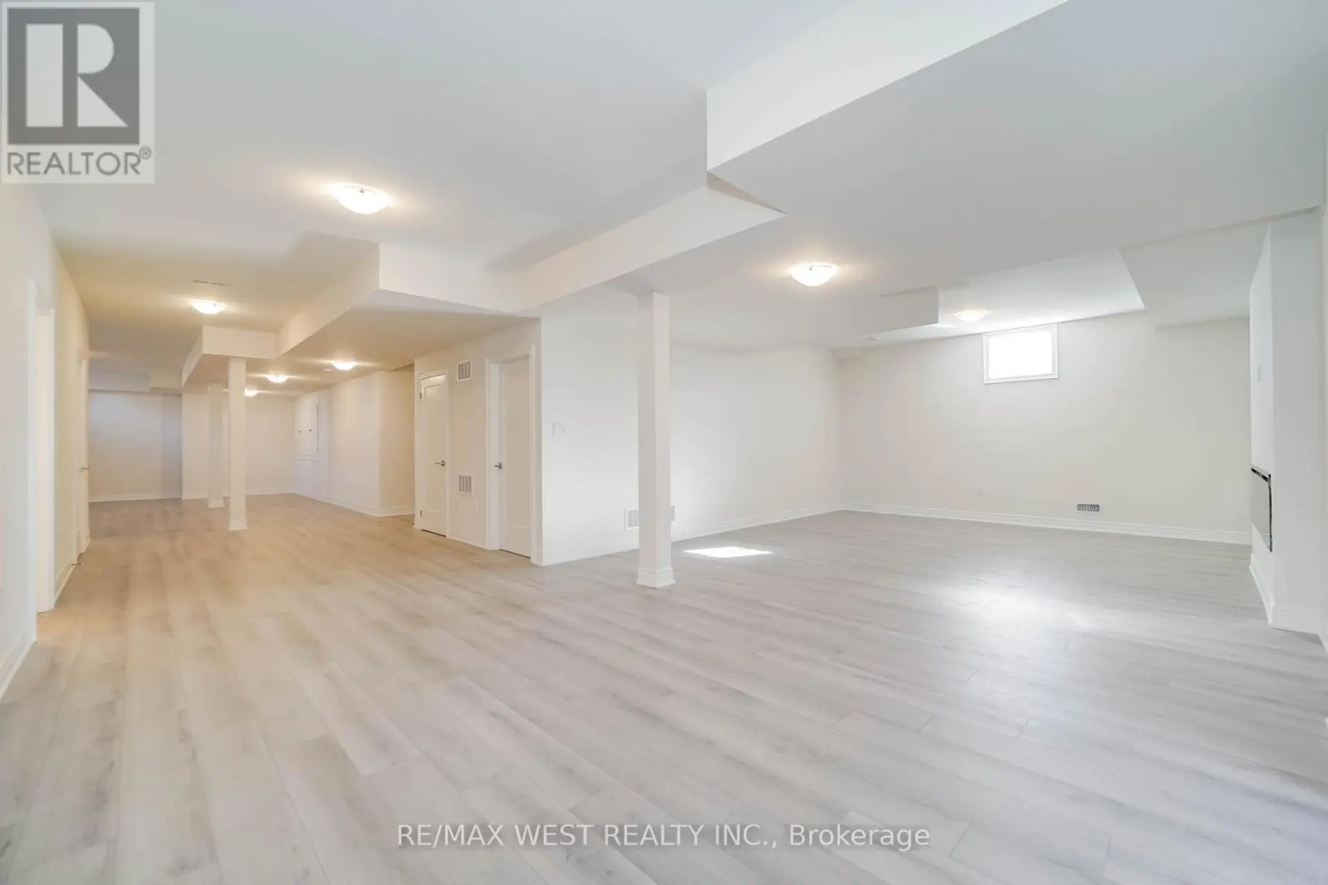 8 TARBOX AVENUE - Image 18