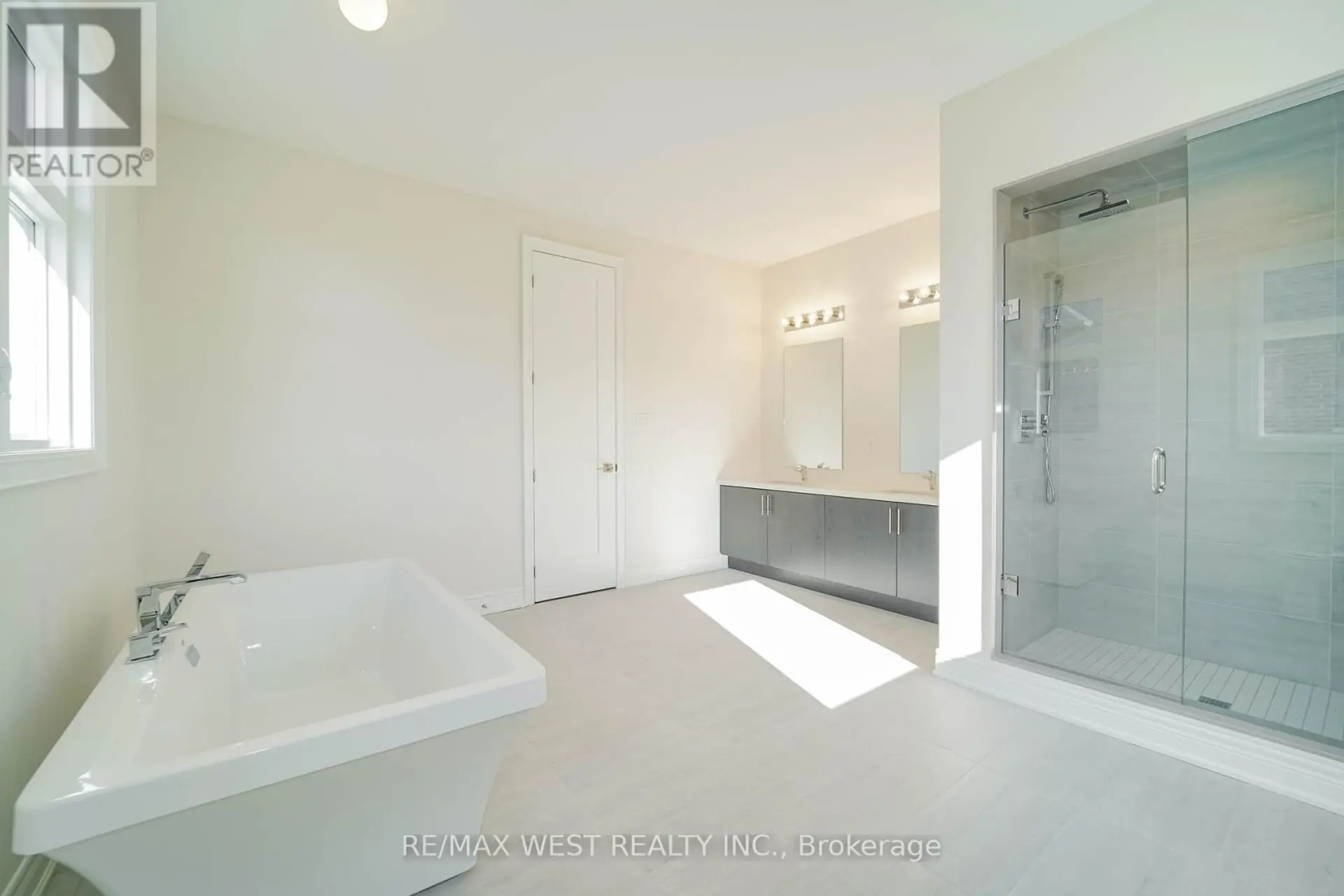 8 TARBOX AVENUE - Image 9
