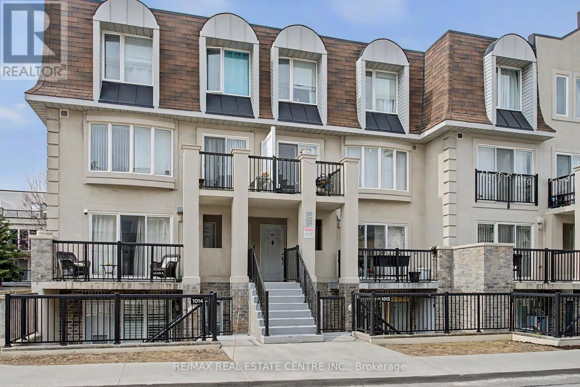 #1013 85 GEORGE APPLETON WAY - Image 1