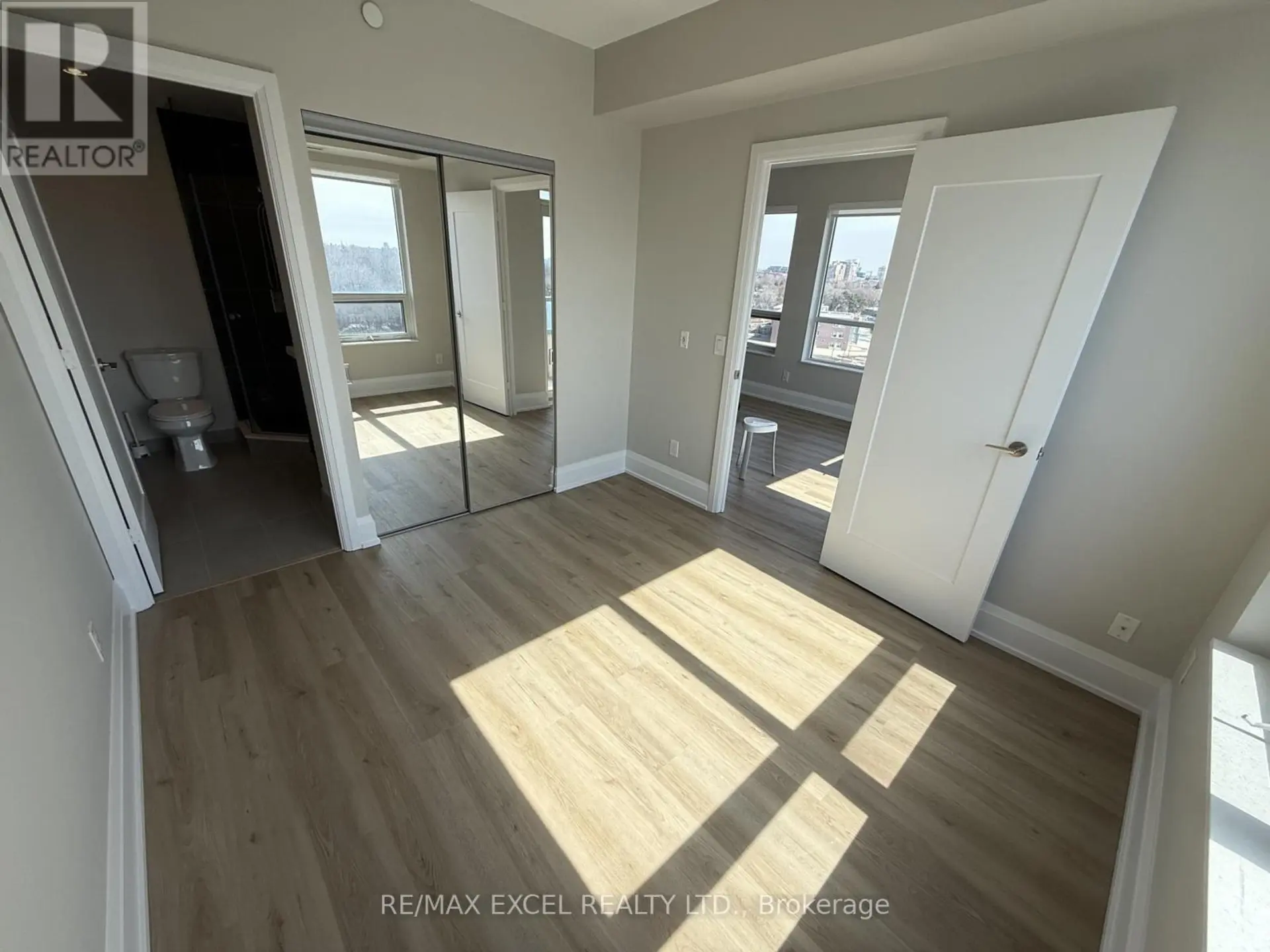 #906 120 HARRISON GARDEN BOULEVARD - Image 11