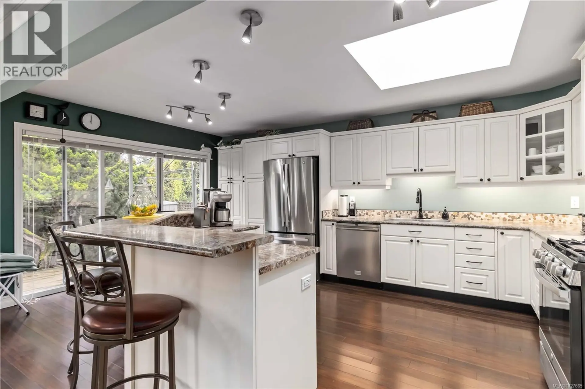 Property at 562 Fairways Pl, Cobble Hill, BC