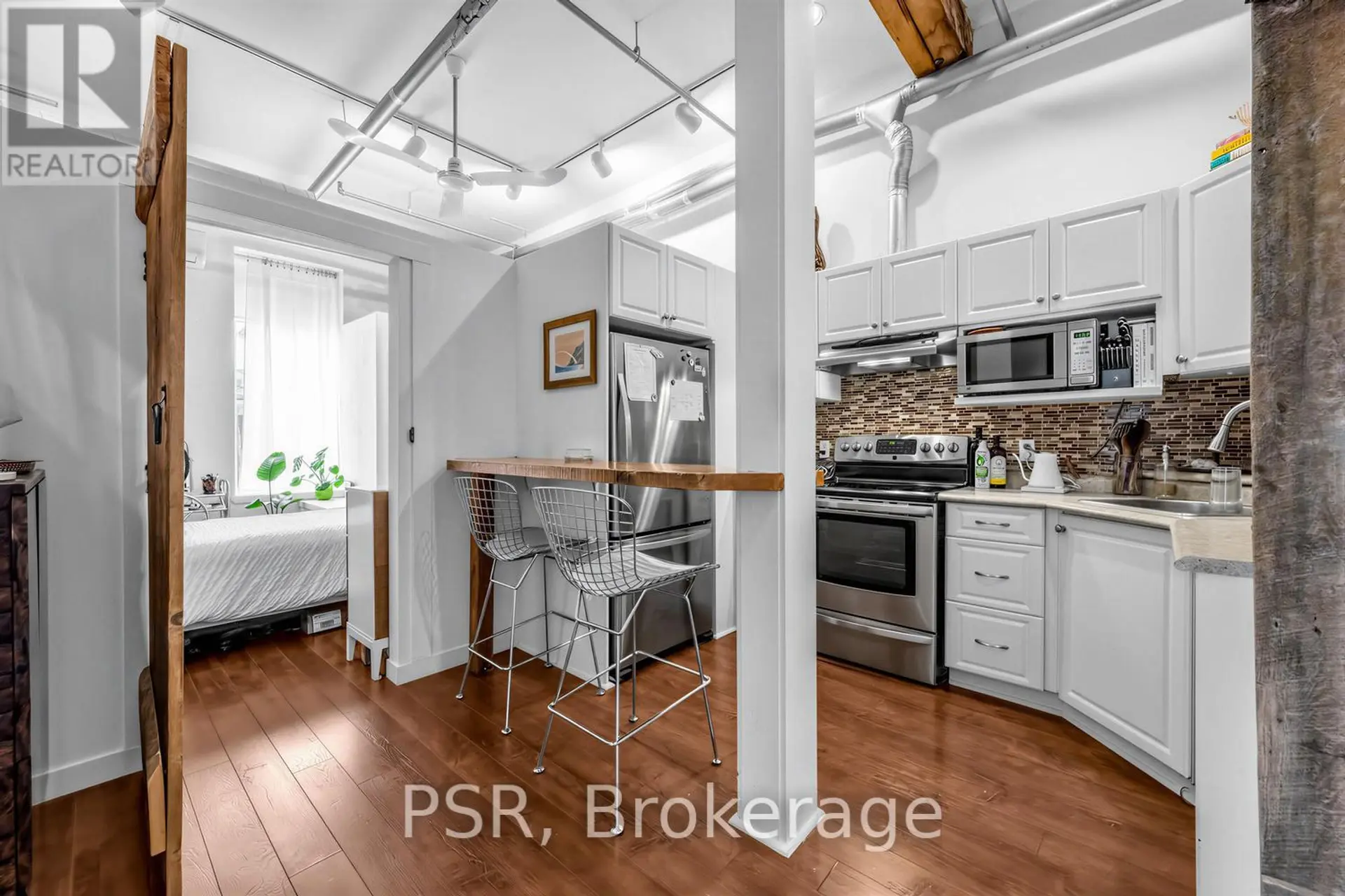 #4 121 PRESCOTT AVENUE - Image 5