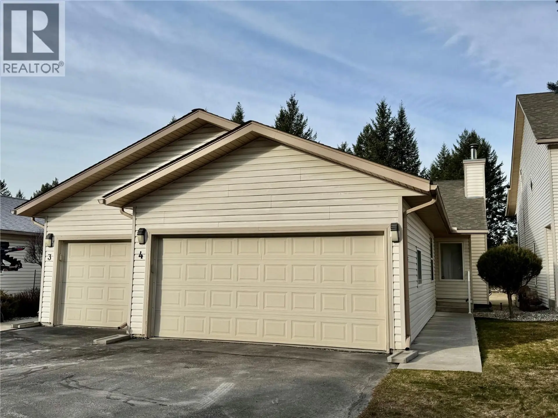 Property at #4 7559 Columbia Avenue, Radium Hot Springs, BC