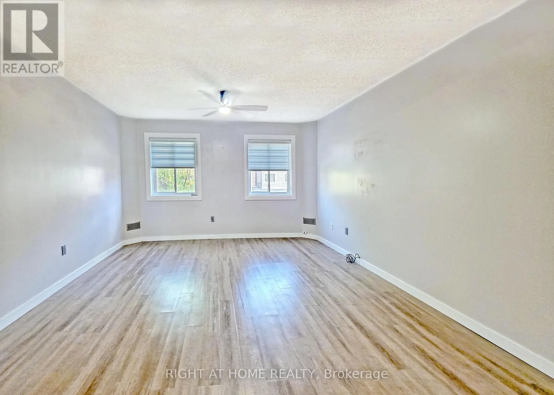 98 SPADINA ROAD - Image 11