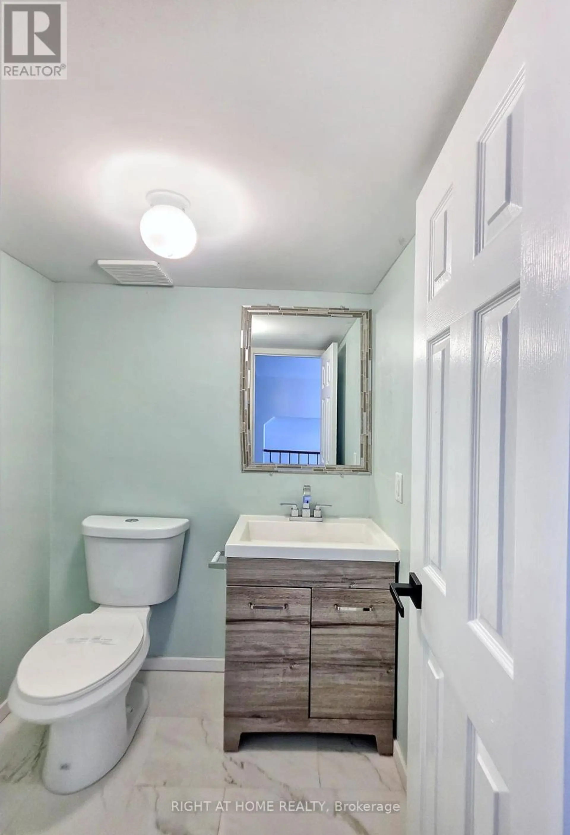 98 SPADINA ROAD - Image 15