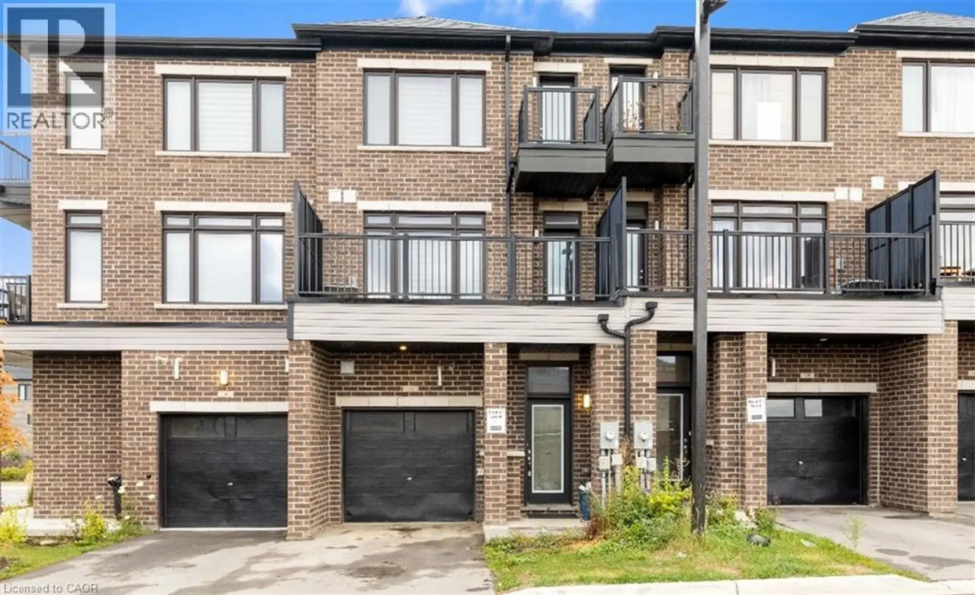 #109 585 COLBORNE STREET E - Image 1