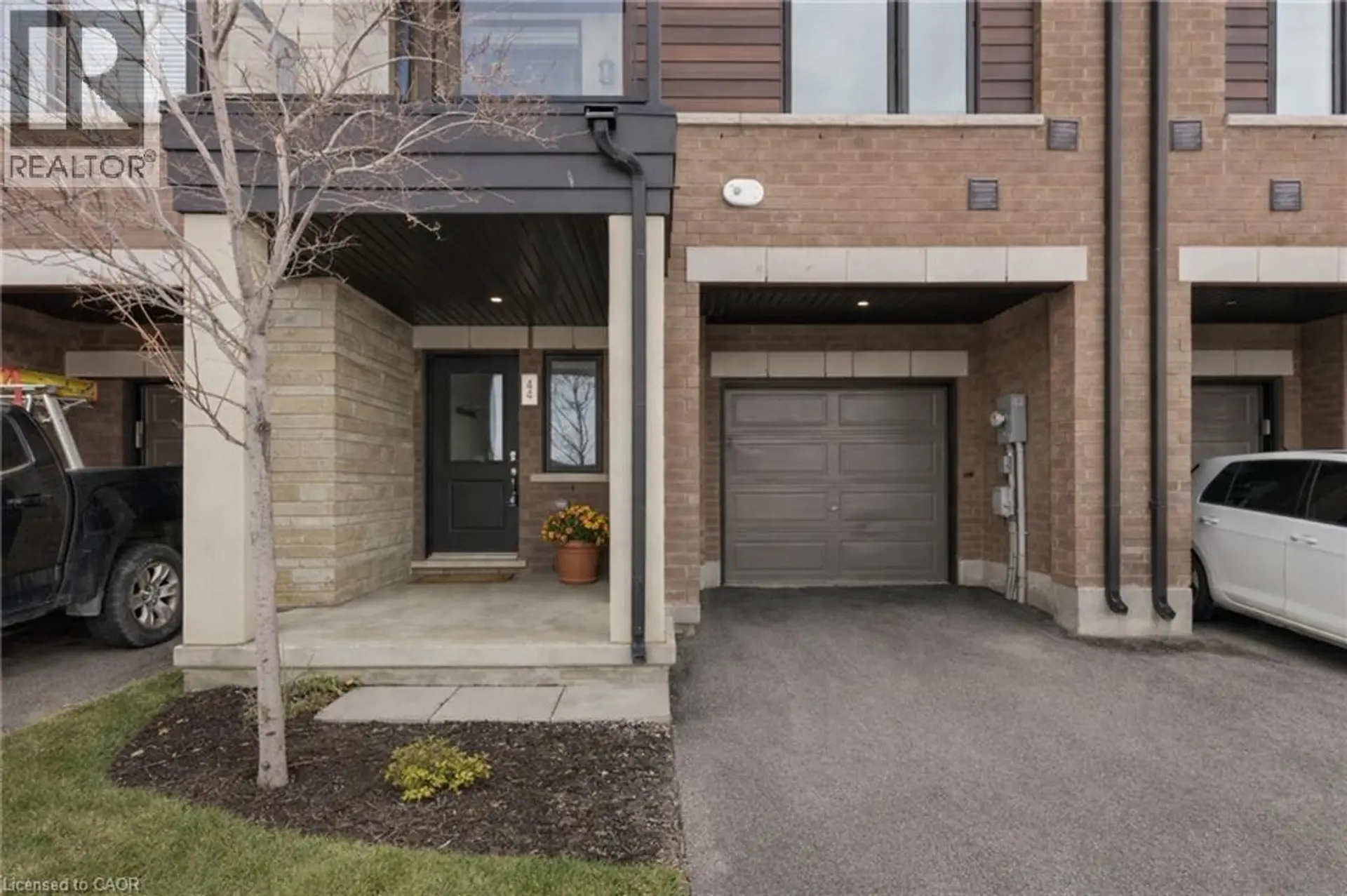 #44 590 NORTH SERVICE ROAD - Image 18
