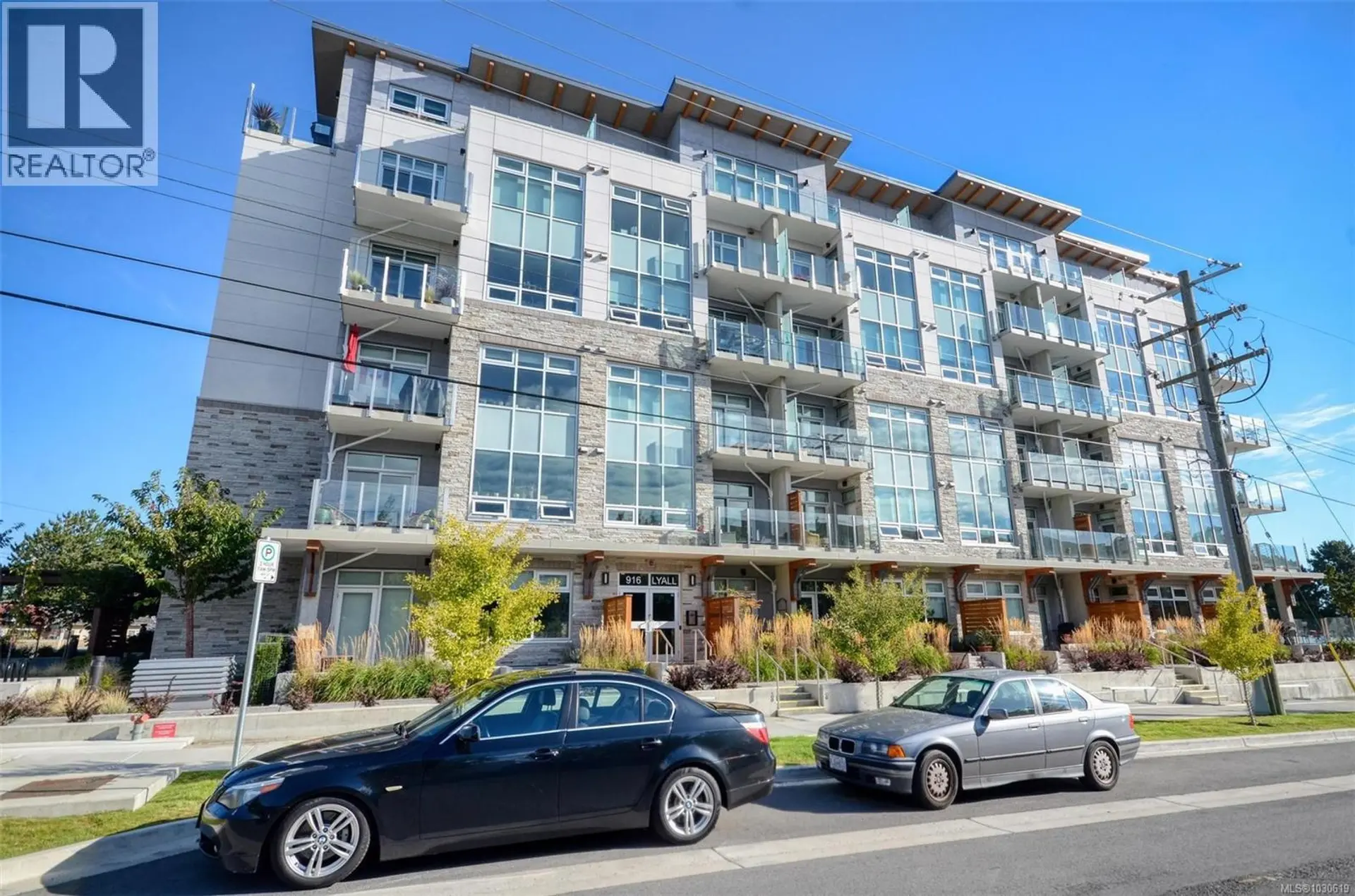 Property at #203 916 Lyall St, Esquimalt, BC