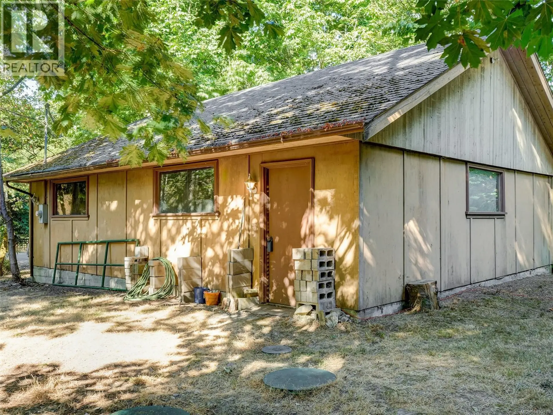 Property at 5142 WEST SAANICH RD, Saanich, BC