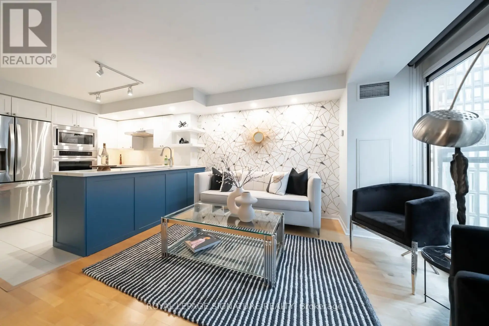 #1105 75 DALHOUSIE STREET - Image 2