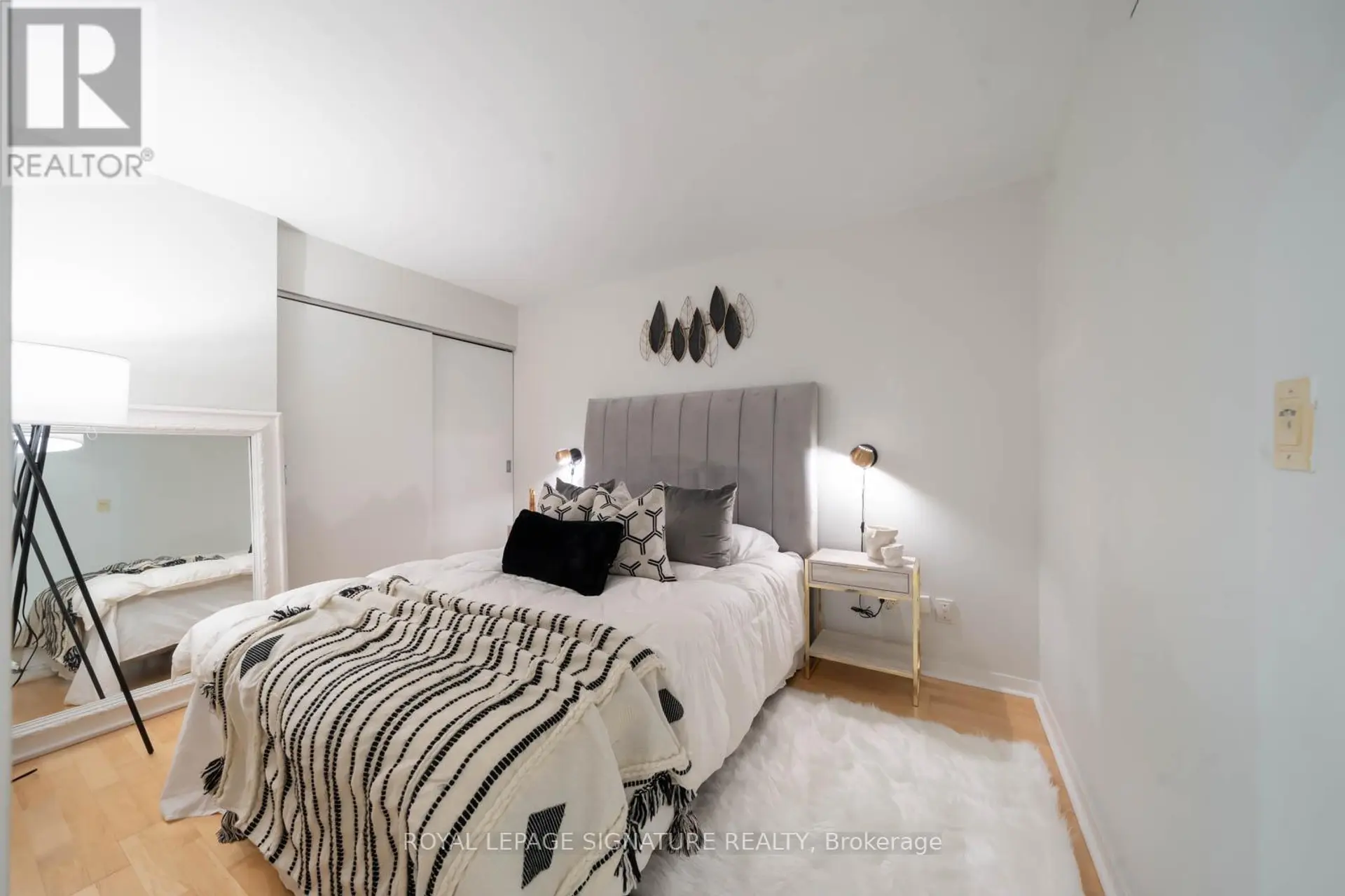 #1105 75 DALHOUSIE STREET - Image 7