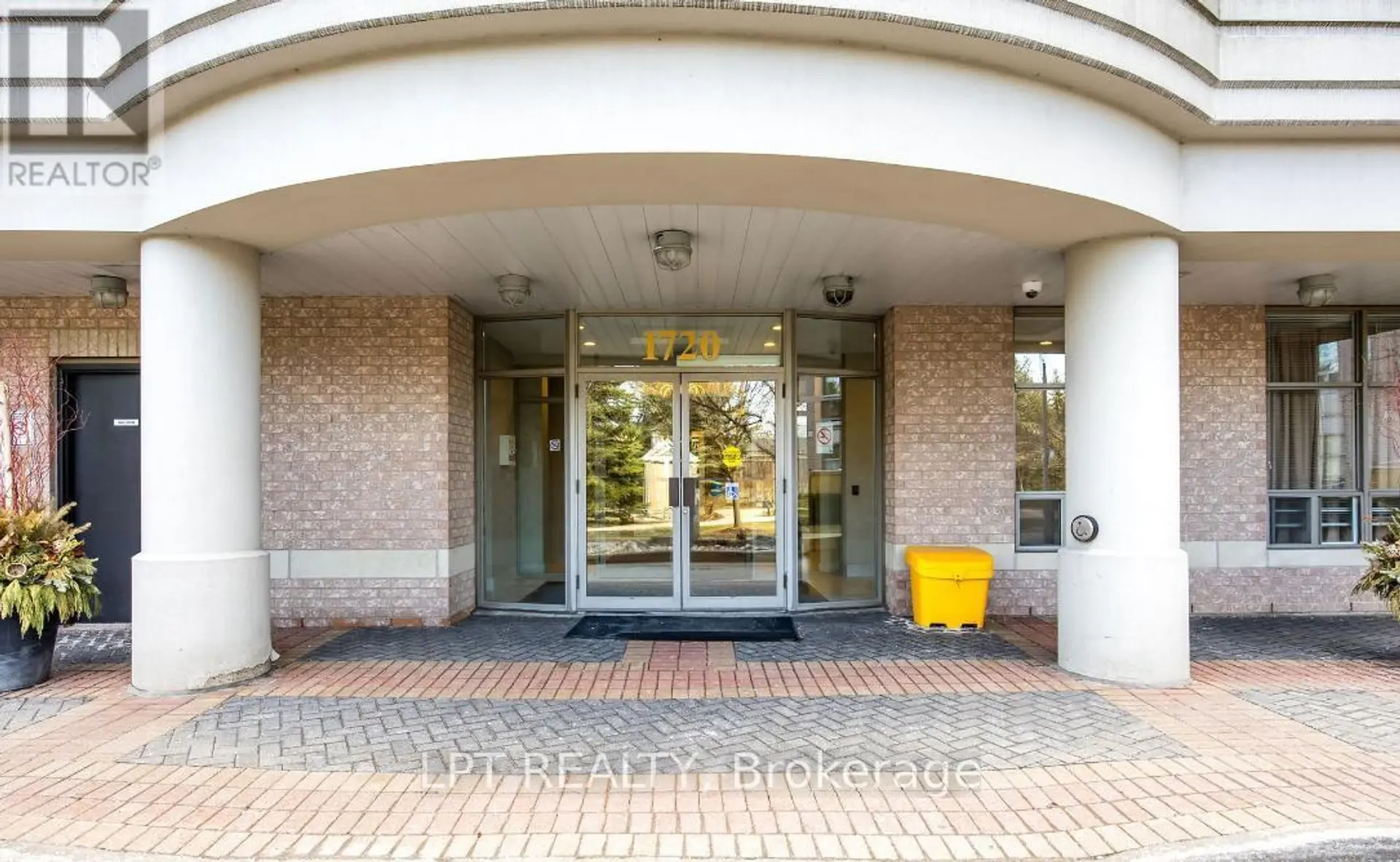 #101 1720 EGLINTON AVENUE E