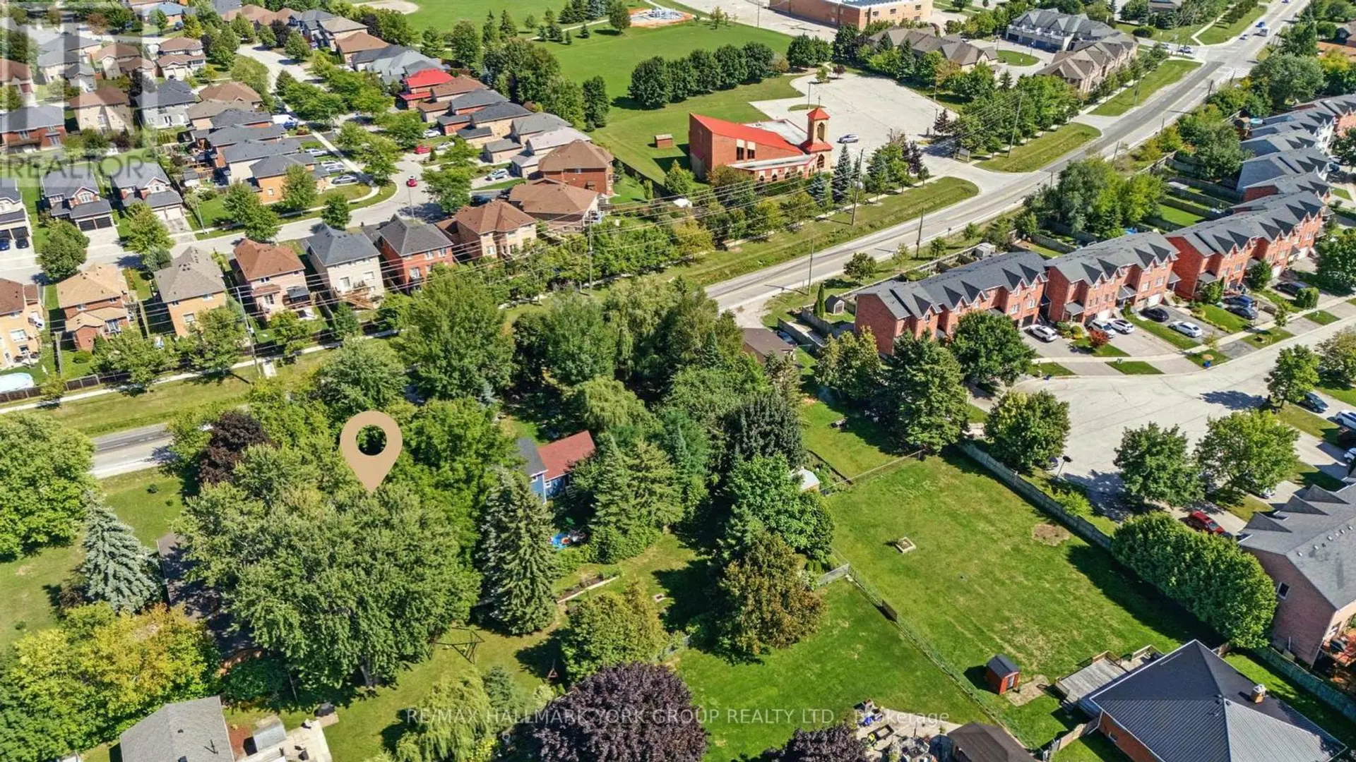 136 METRO ROAD N - Image 8