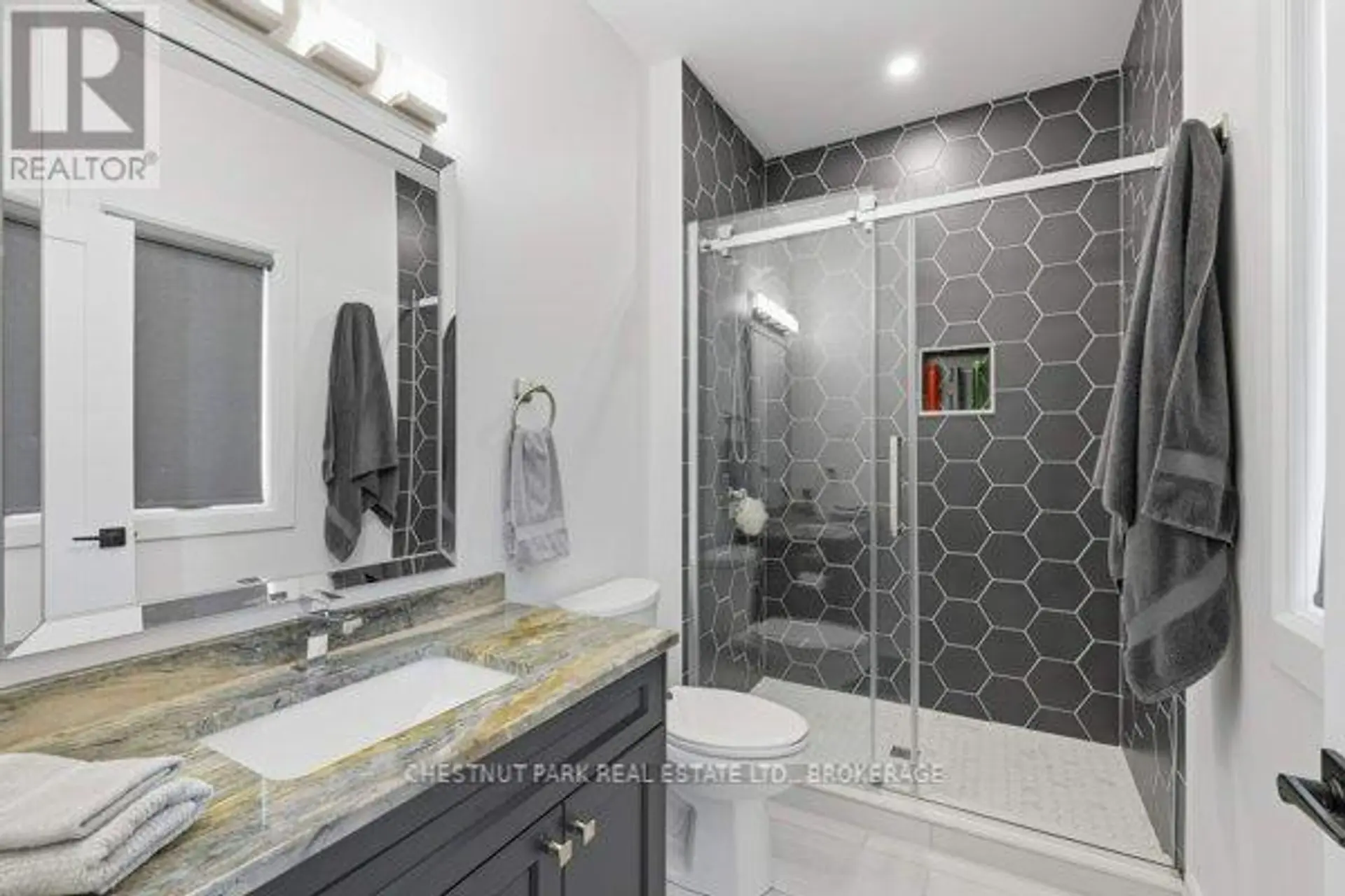 2748 DELMAR STREET - Image 13