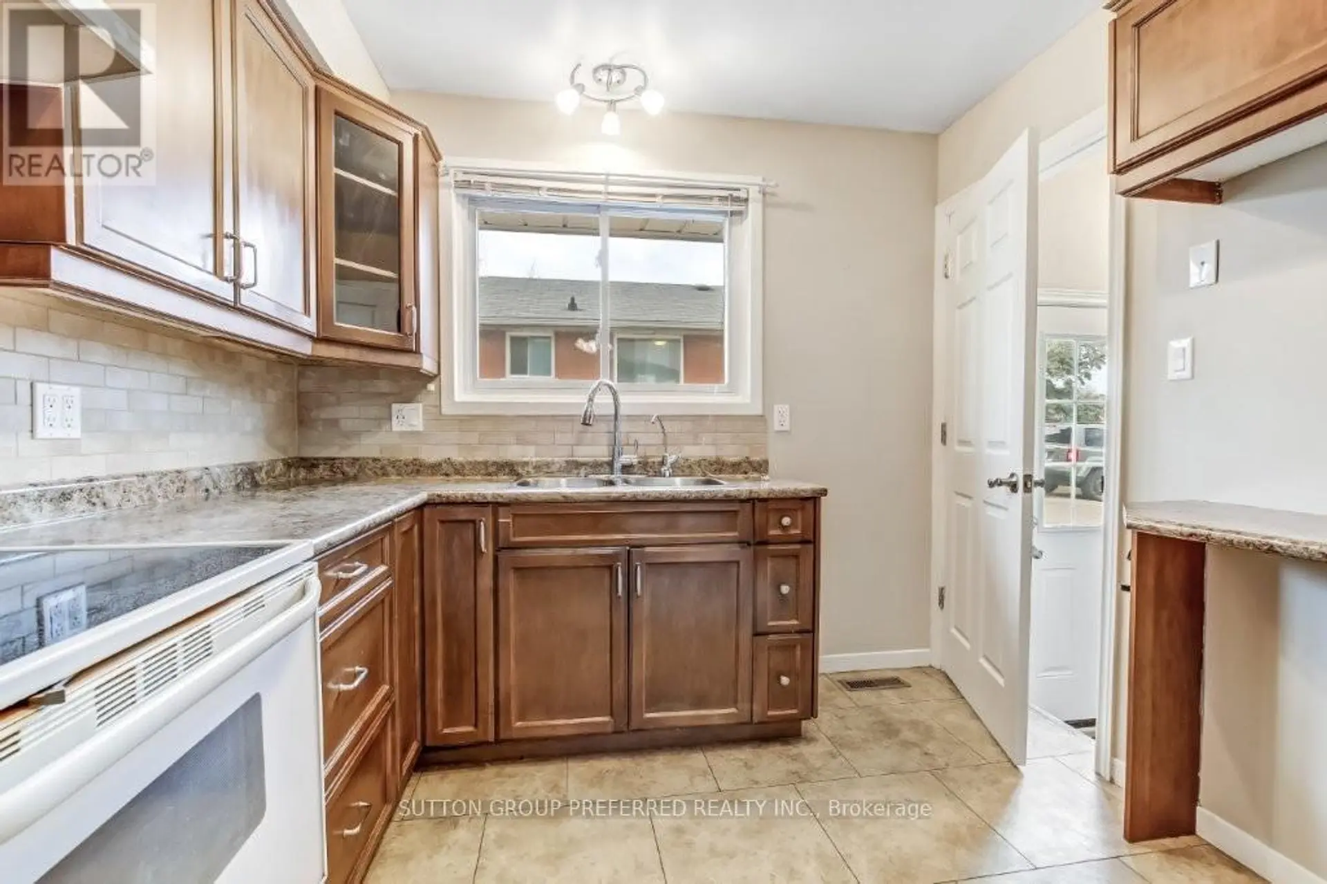 624 MORNINGTON AVENUE - Image 5