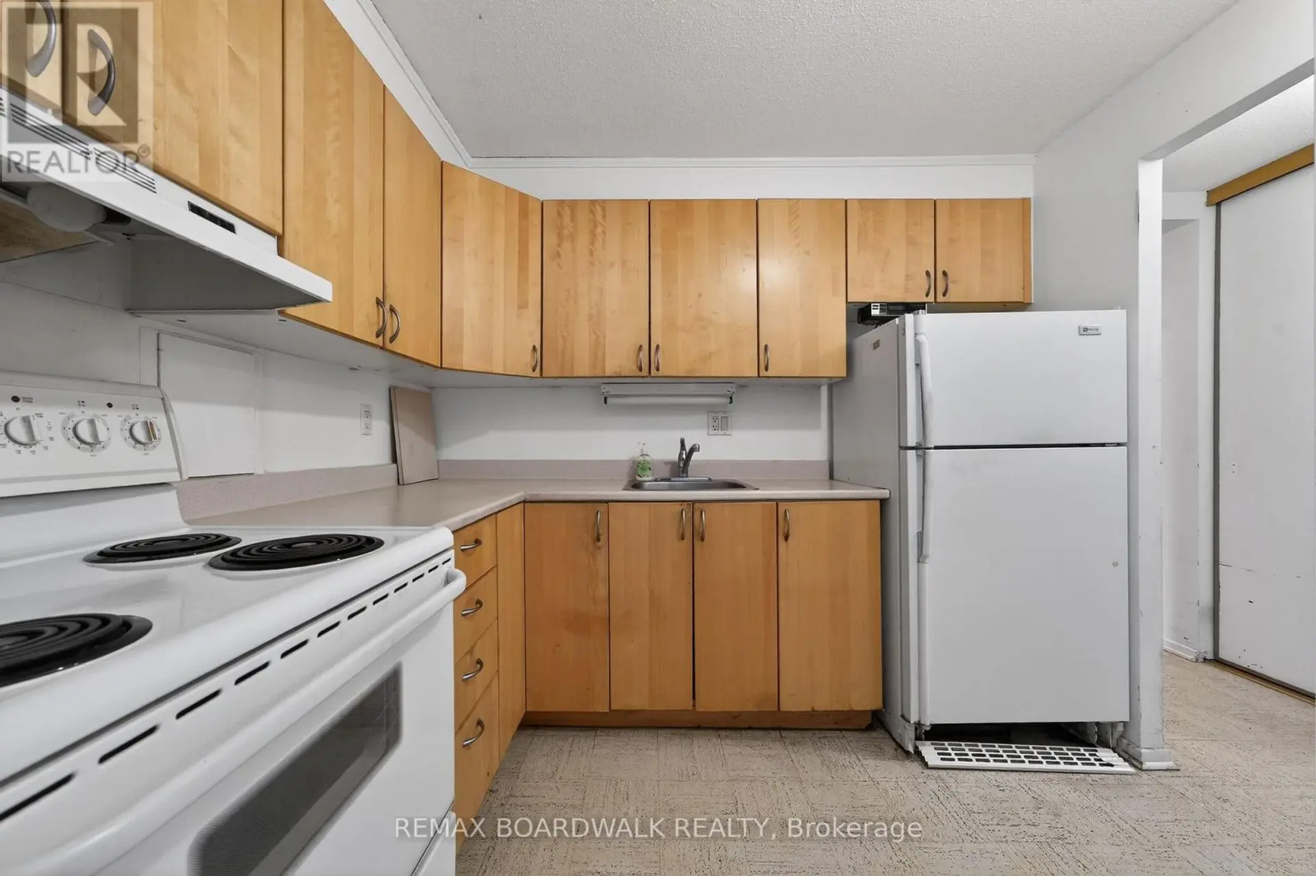 #407 1356 MEADOWLANDS DRIVE E - Image 10