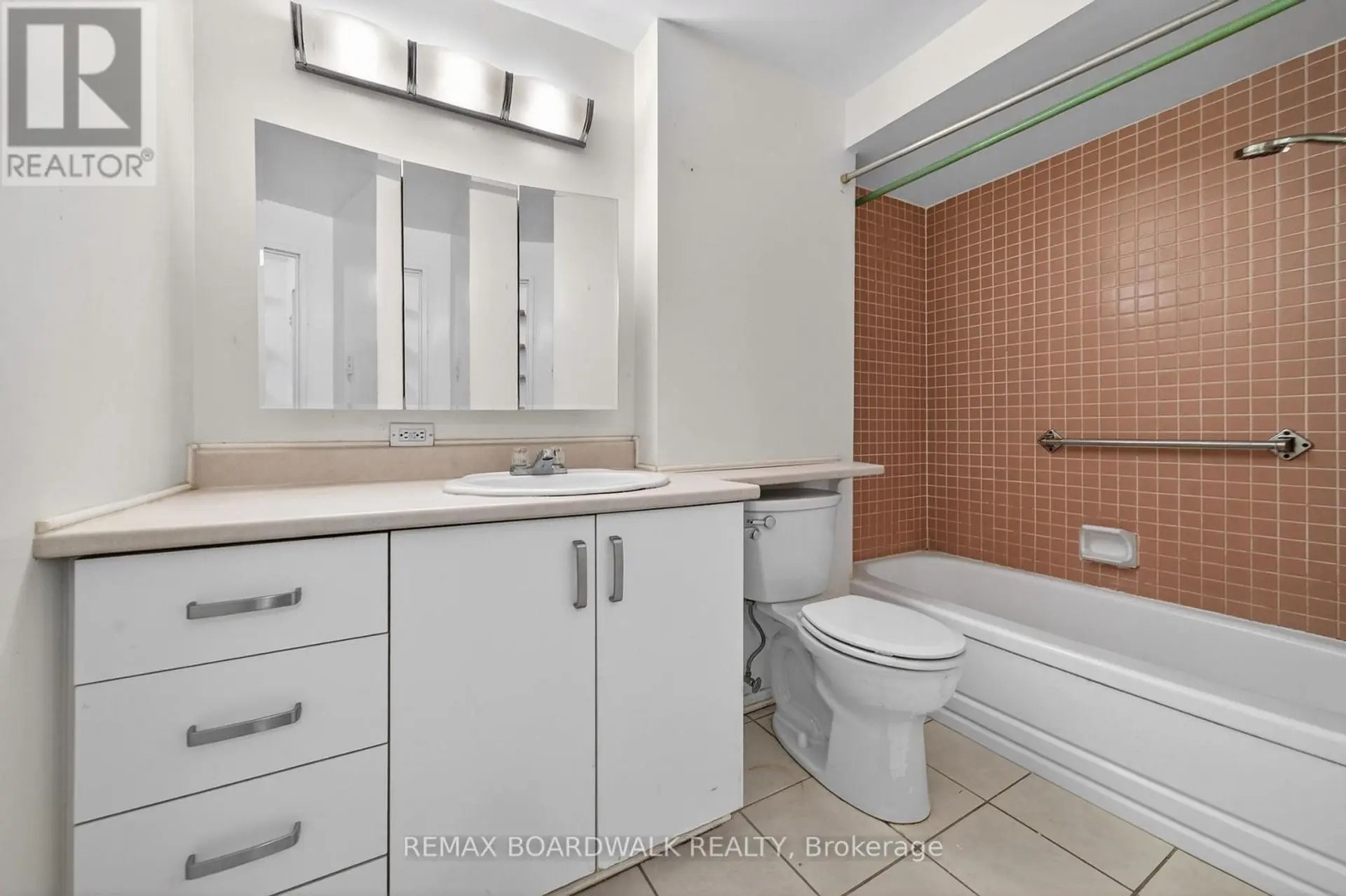 #407 1356 MEADOWLANDS DRIVE E - Image 14