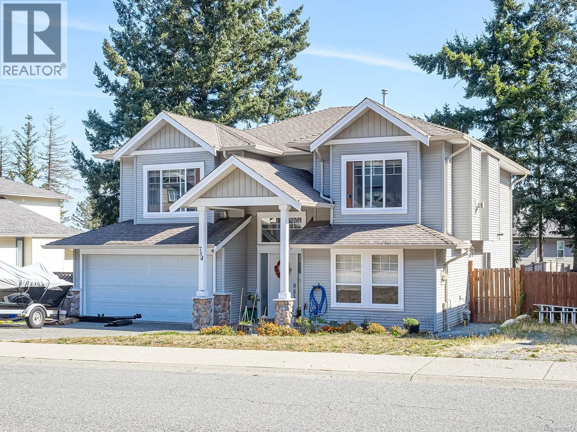 Property at 754 Southland Way, Nanaimo, BC